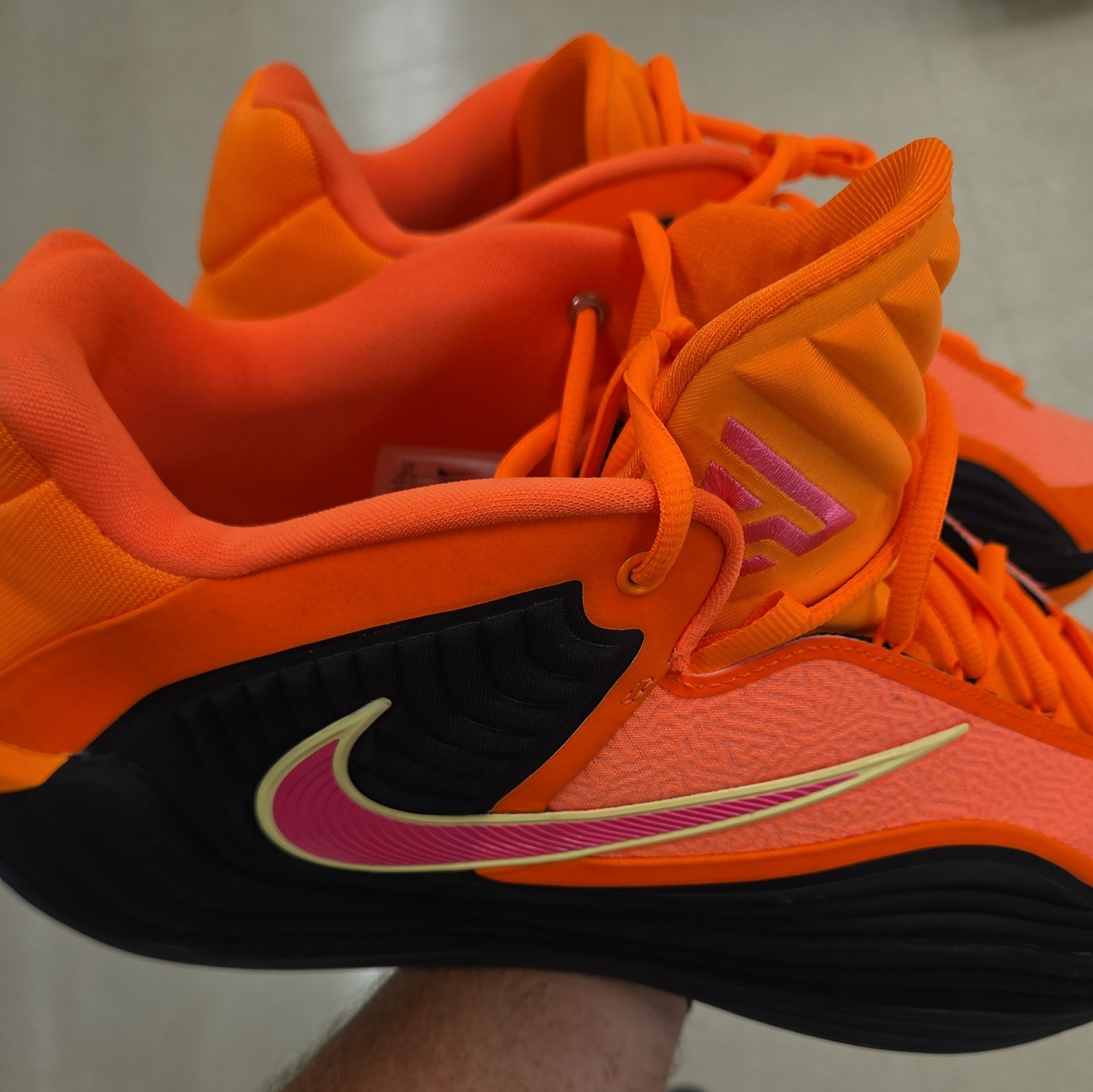 Giannis Freak 7 Total Ignition- Orange/Hyper Pink NEW Size 17 Mens