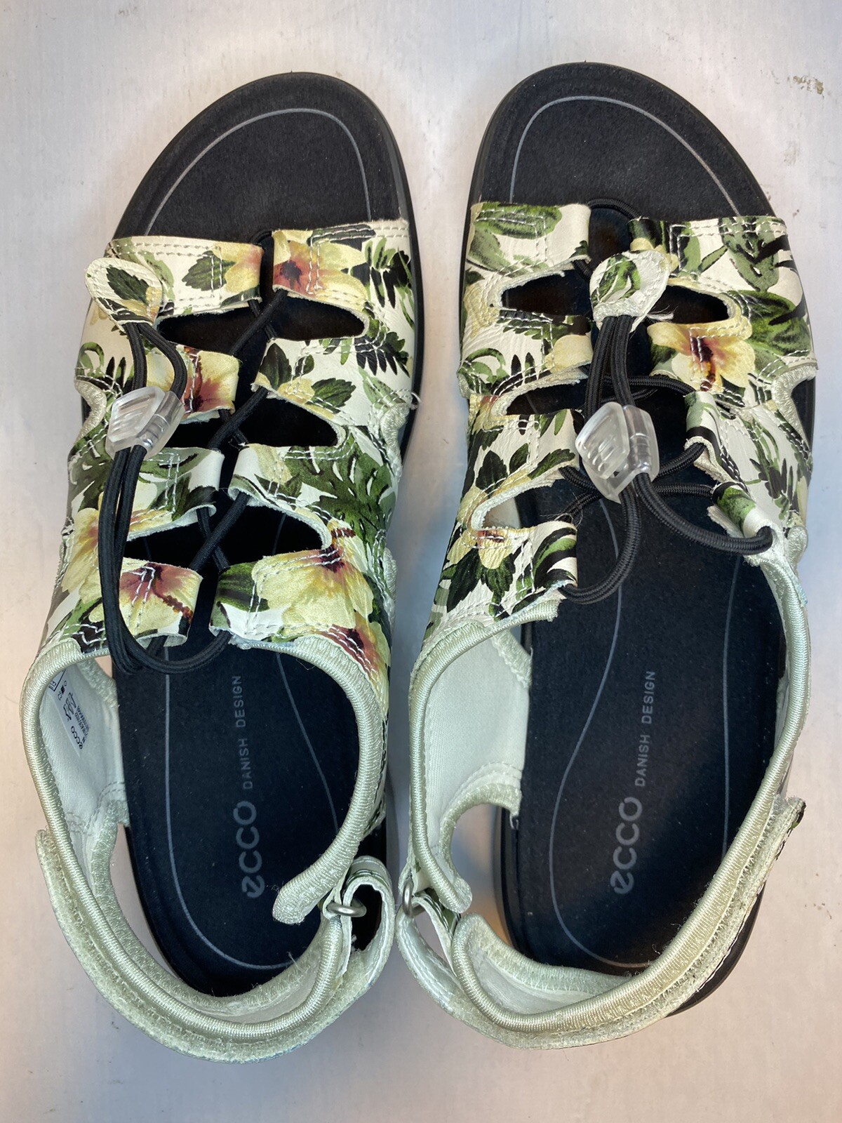 ECCO SOFT 5 Women’s Sandals Size 7 US /38 Cream Floral Toggle Laces Strap Back