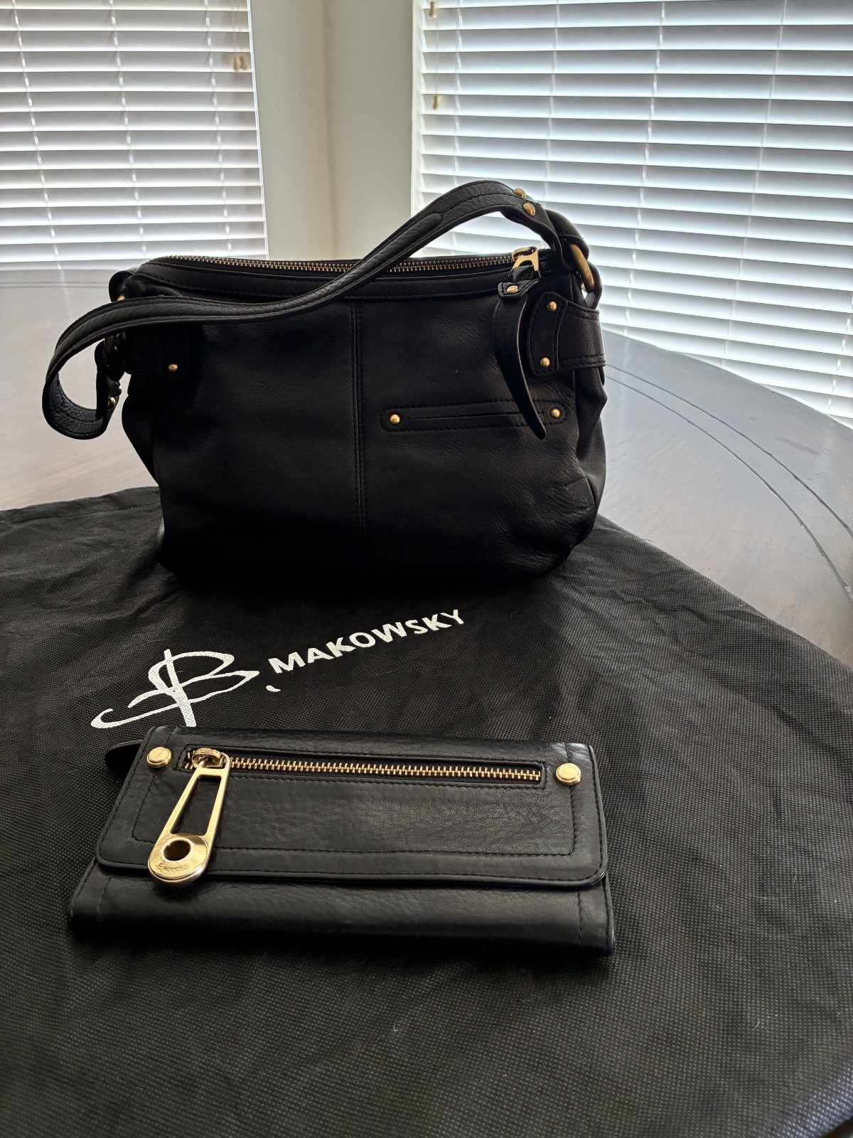 B. Makowsky Black Leather Shoulder Bag Purse Matching Wallet Dust Bag Set Leopar