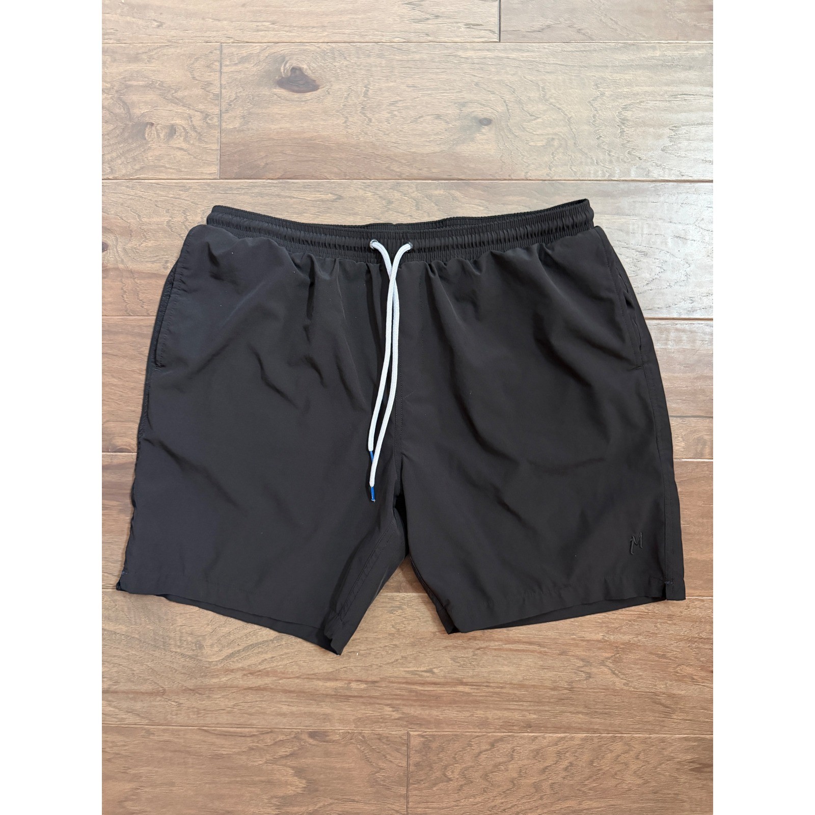 Mugsy Mens XL Black Performance Shorts Elastic Drawstring Liner Gym Swim