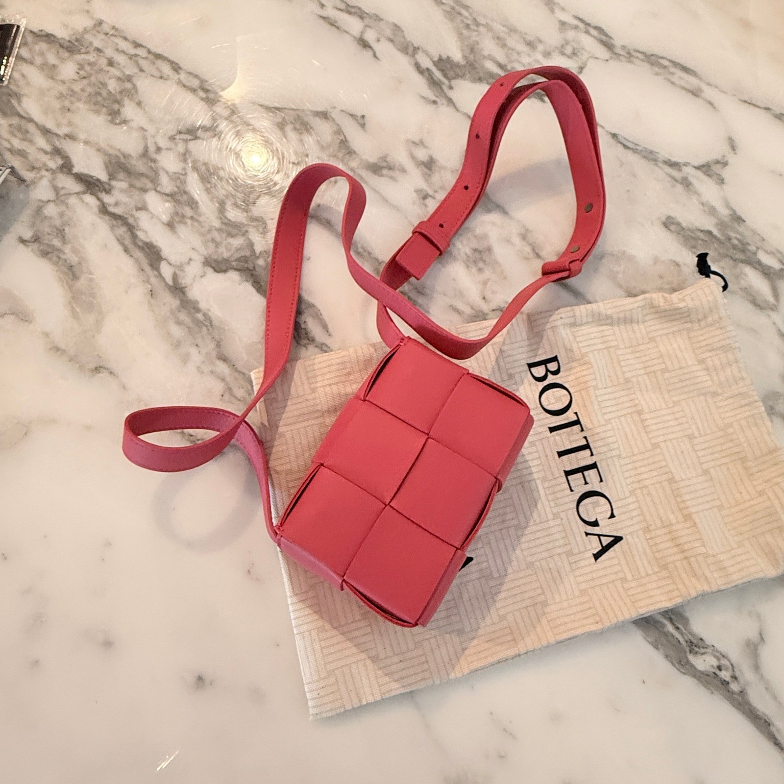 Bottega Veneta Cassette Wallet on Strap Pink Lambskin Maxi Intrecciato Bag NWT