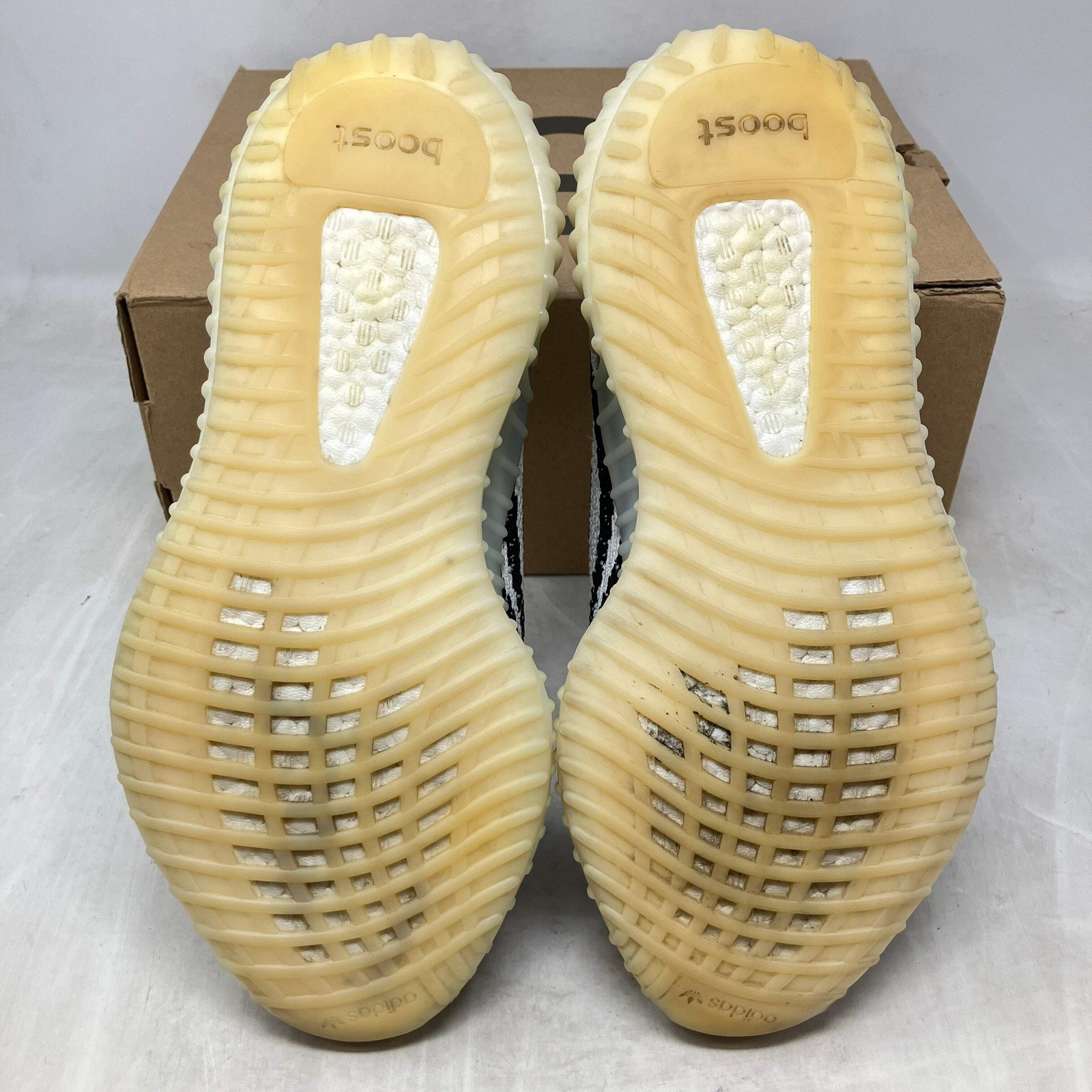 Size 8 Men adidas Yeezy Boost 350 V2 Zebra Pre Owned CP9654