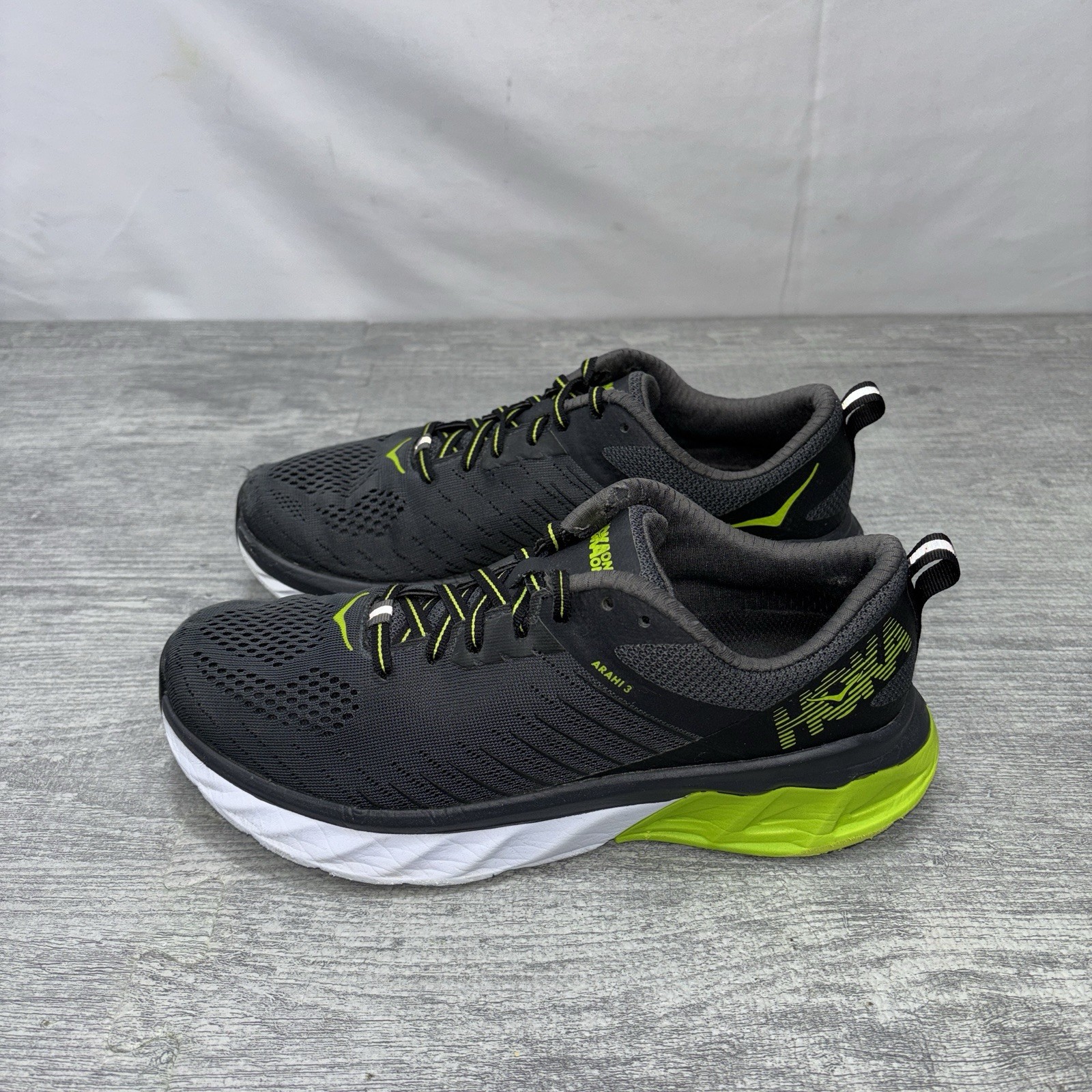 Hoka One One Arahi 3 Running Shoe Womens Size 7.5 Gray Athletic Gym Sneaker