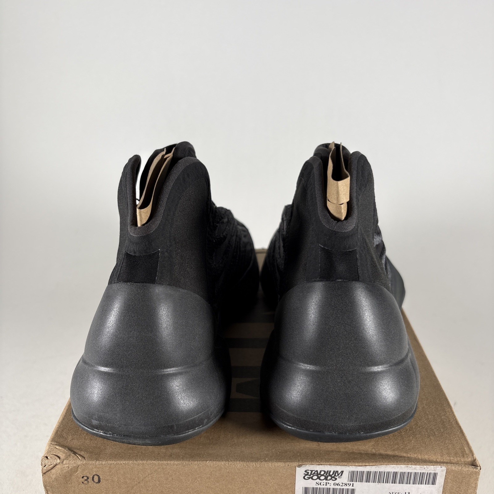 Size 5.5 – adidas Yeezy Quantum Onyx