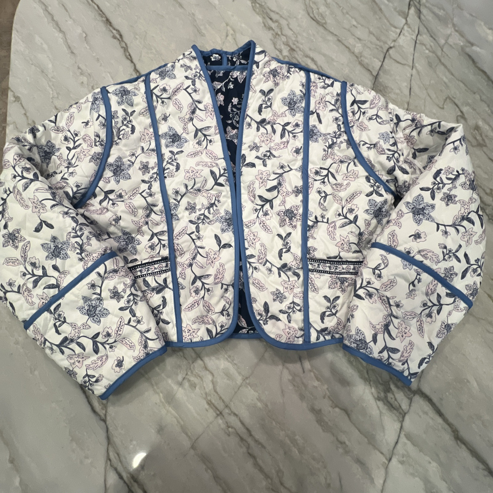 Reversible Quilted Jacket Cropped Sz MED* Navy Blue Floral Ivory/Pink