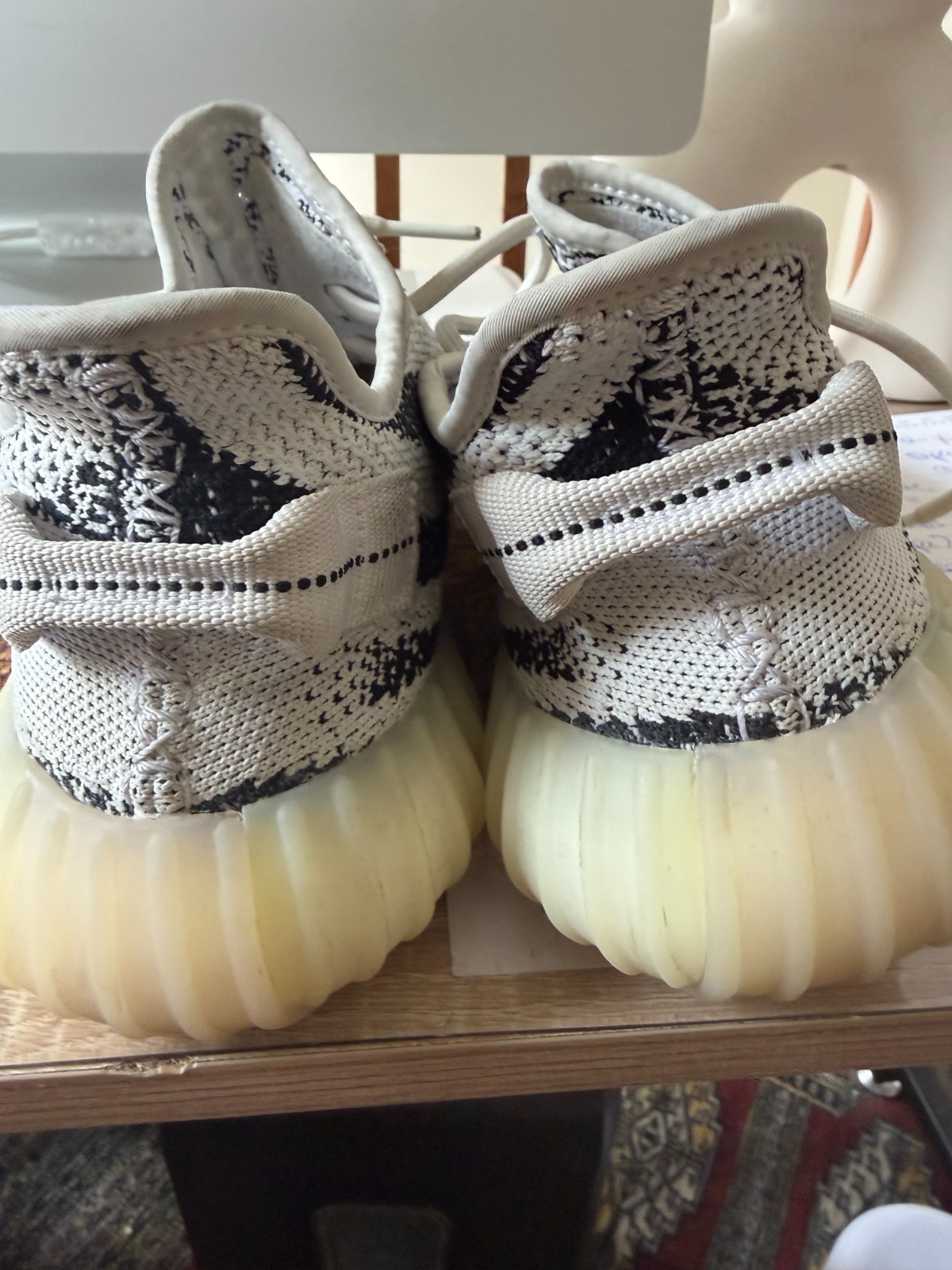 Yeezy Boost 350 V2 Low Zebra Adidas – Size 9