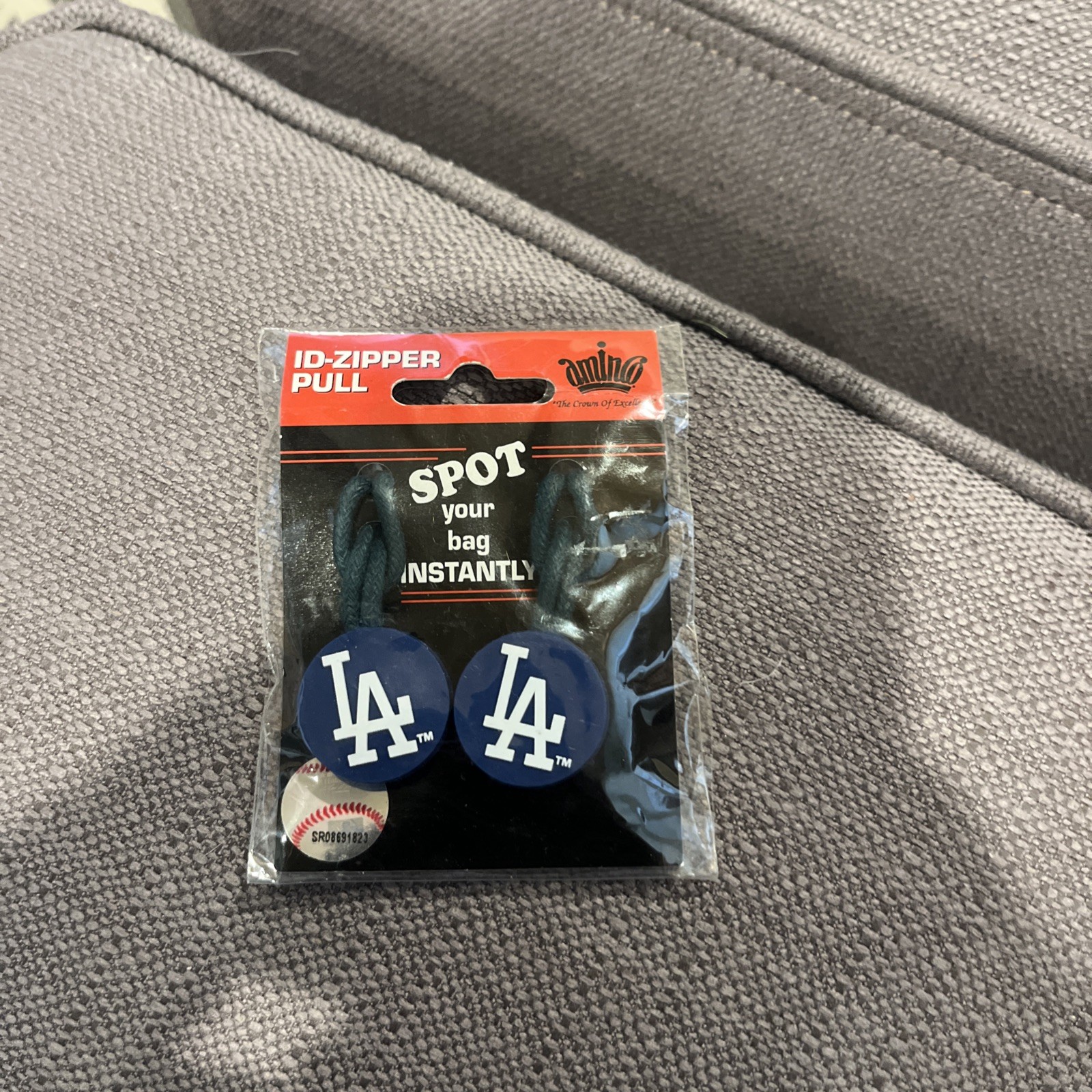 MLB Los Angeles Dodgers Baseball Team ID- Zipper Pull – 2 Pieces