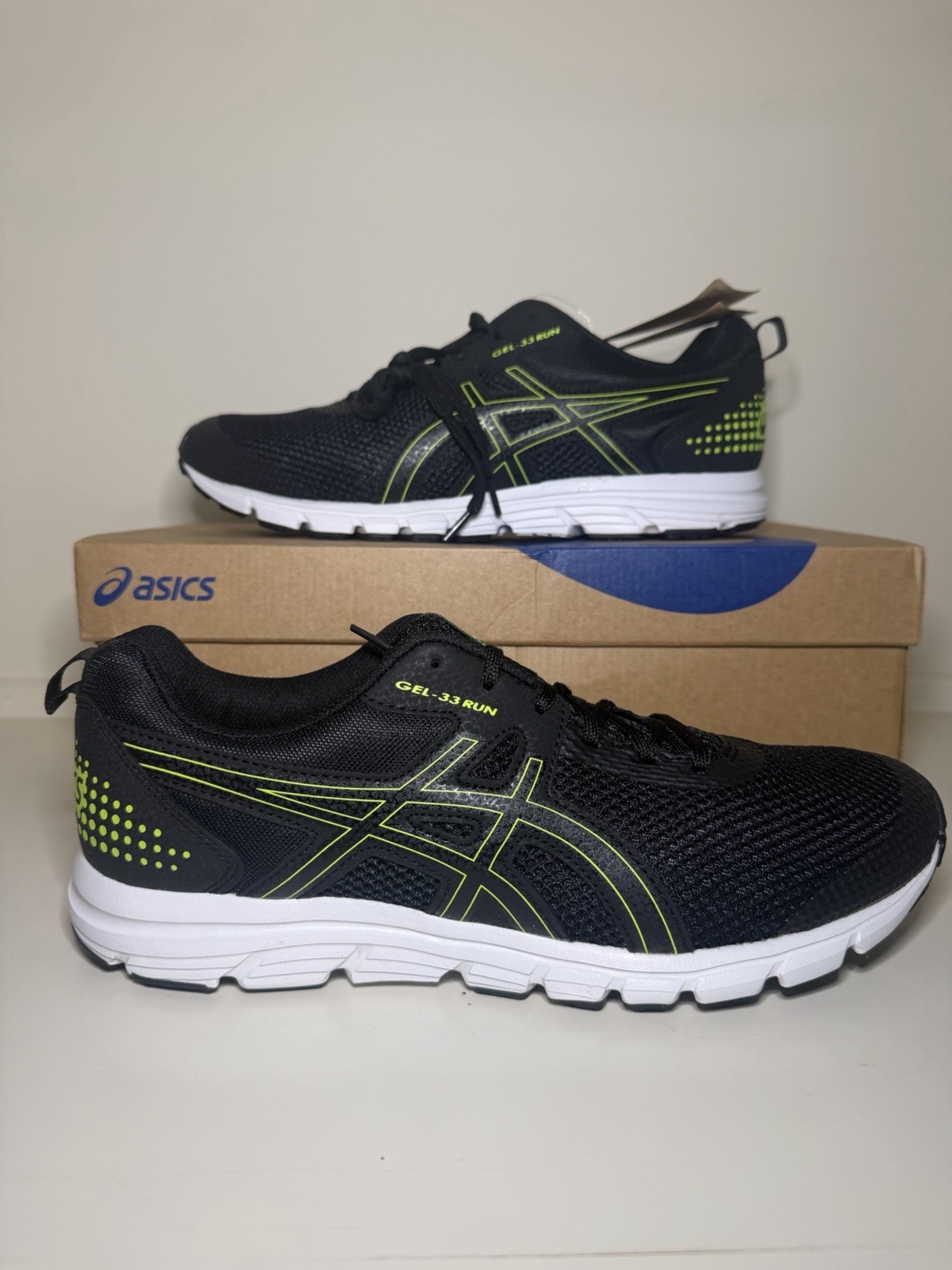 ASICS Gel-33 Run Black/Hazard Green 1011B438-003 Men’s Size 10