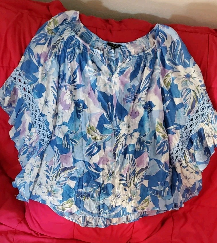 Unique Spectrum By Mlle Gabrielle 2X Blue Floral Boho Bell Sleeve Blouse EUC