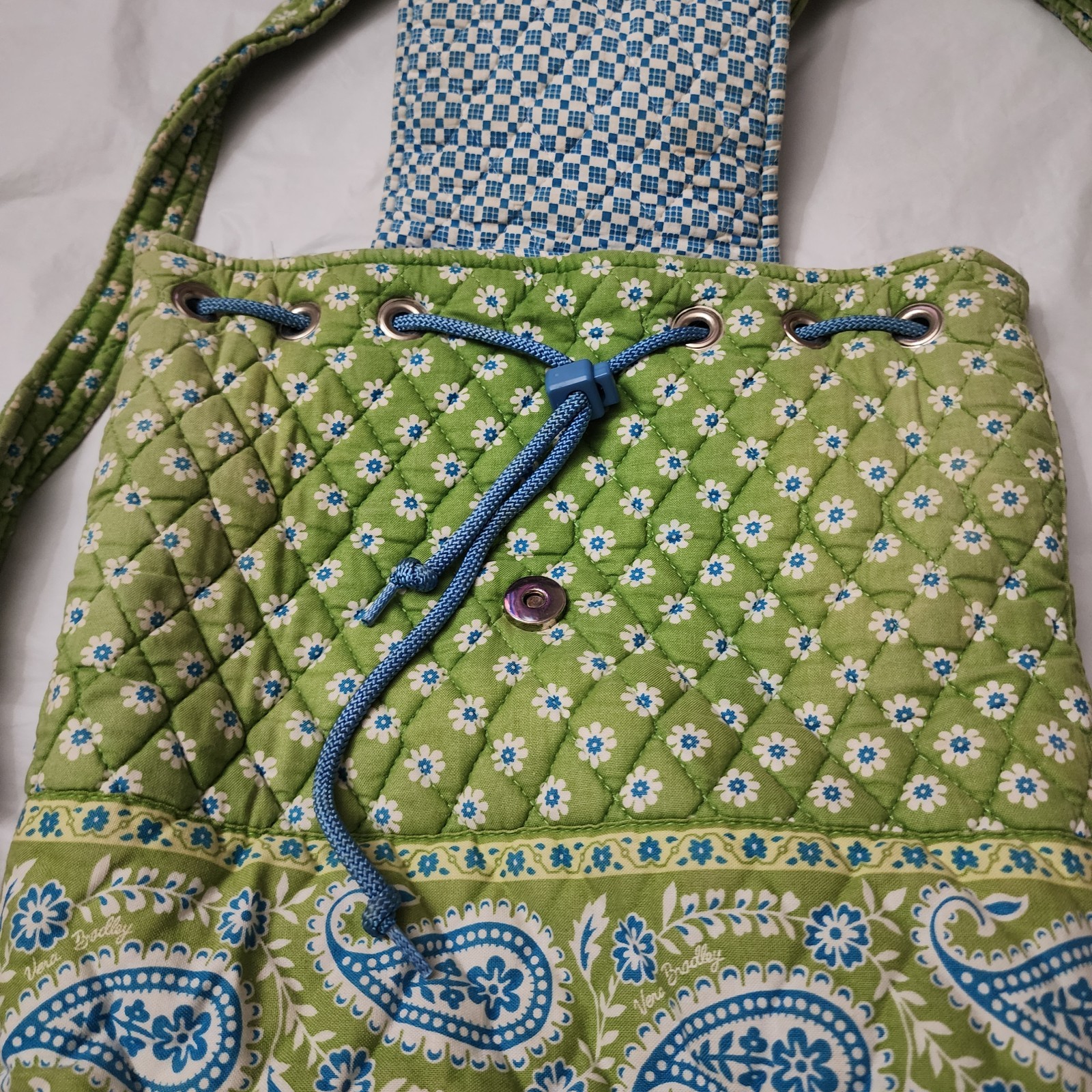 Vera Bradley Drawstring Backpack Apple Green Paisley Retired Magnetic Flap Close