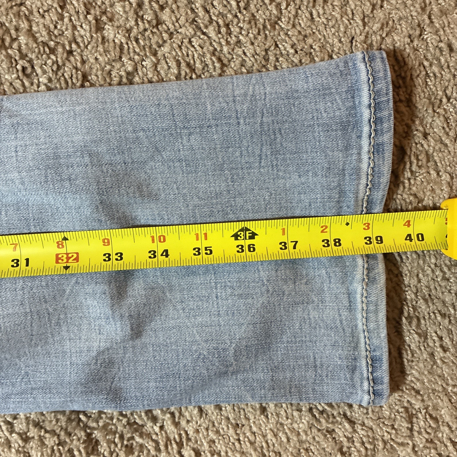 BKE Aiden Jeans Mens 31X32 Blue Bootleg Light Wash Stretch Denim Buckle