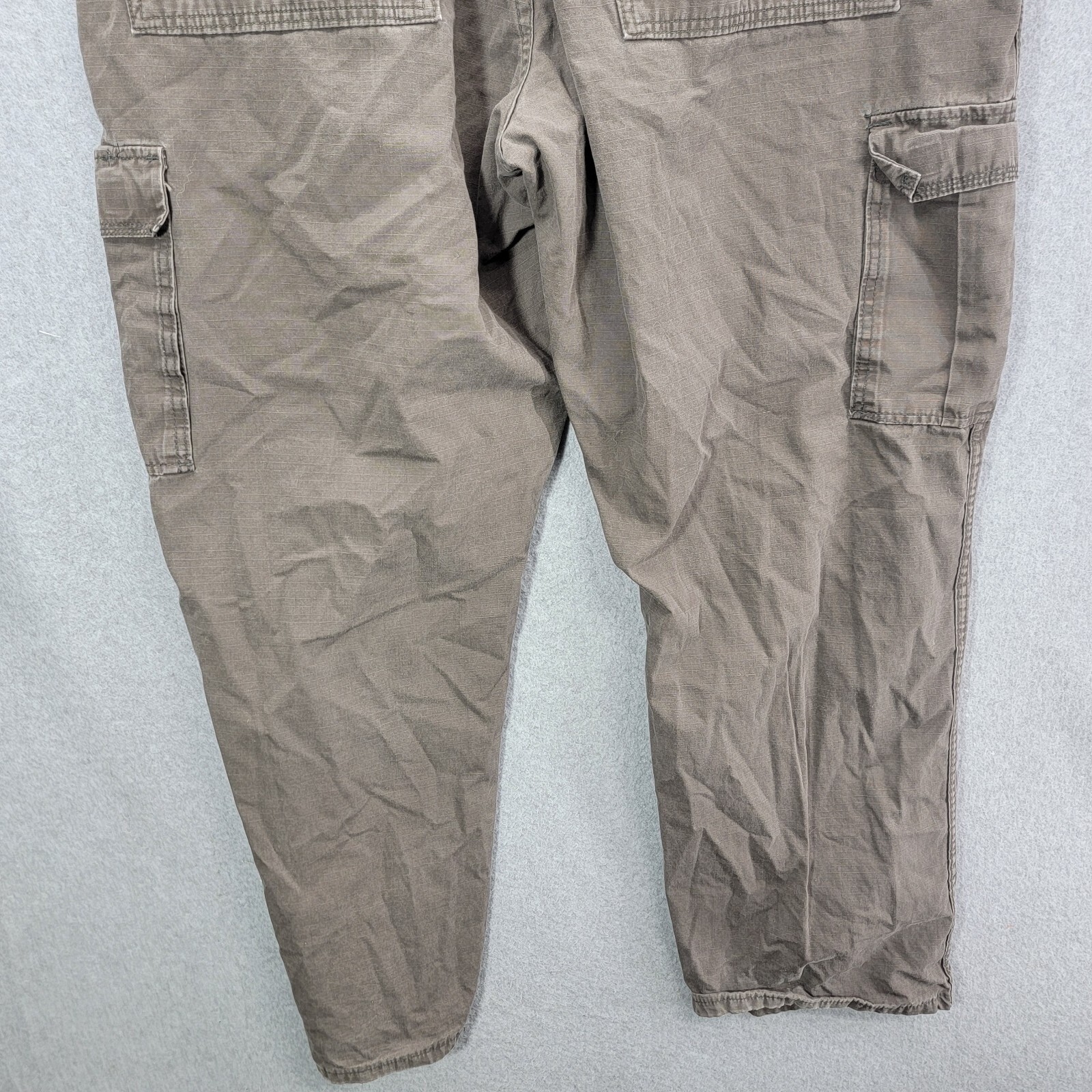 Wrangler pants mens 40×30 work pants 70L3WOD CARGO