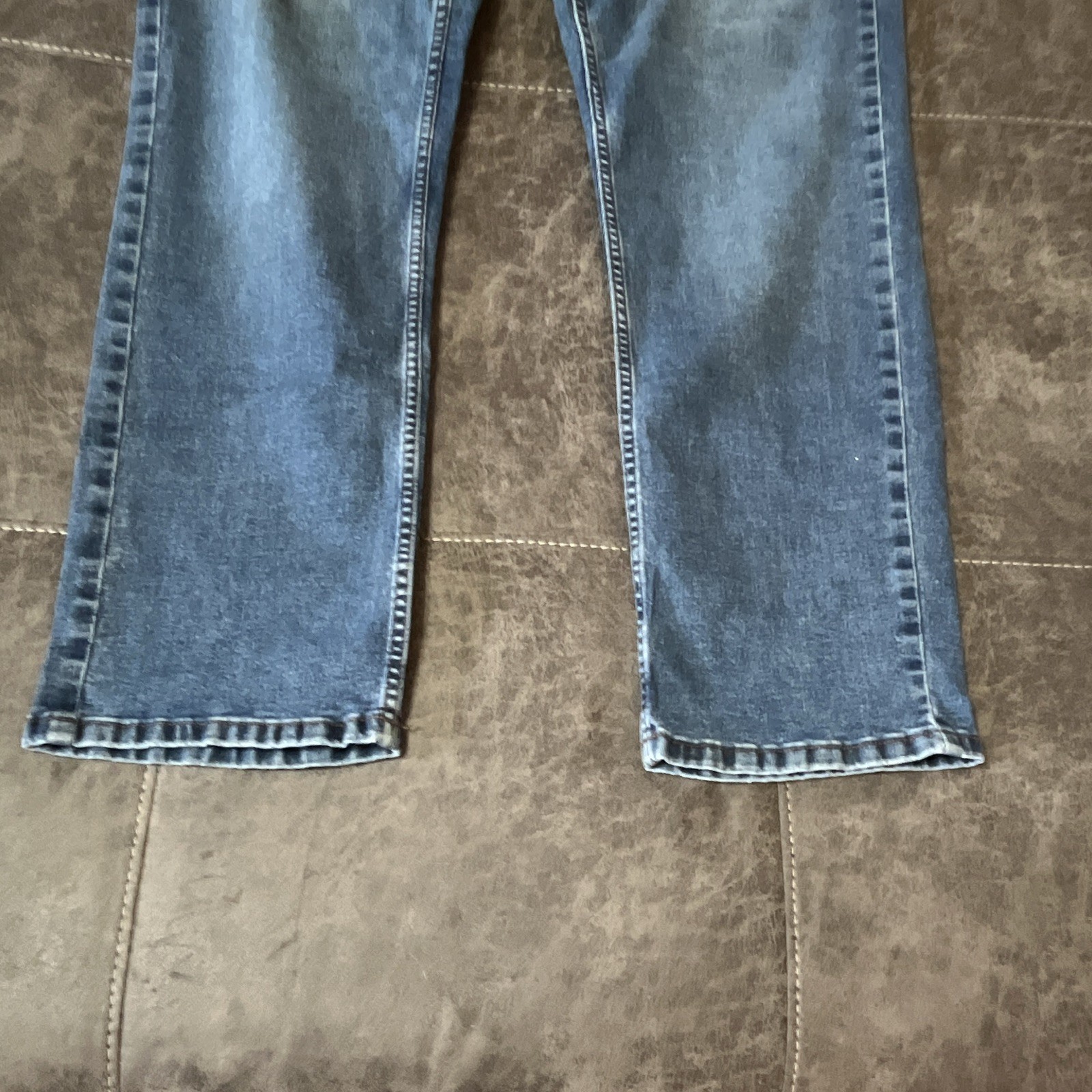 The Perfect Jean Men’s Athletic Fit Mid Rise Blue Medium Wash Denim Jeans