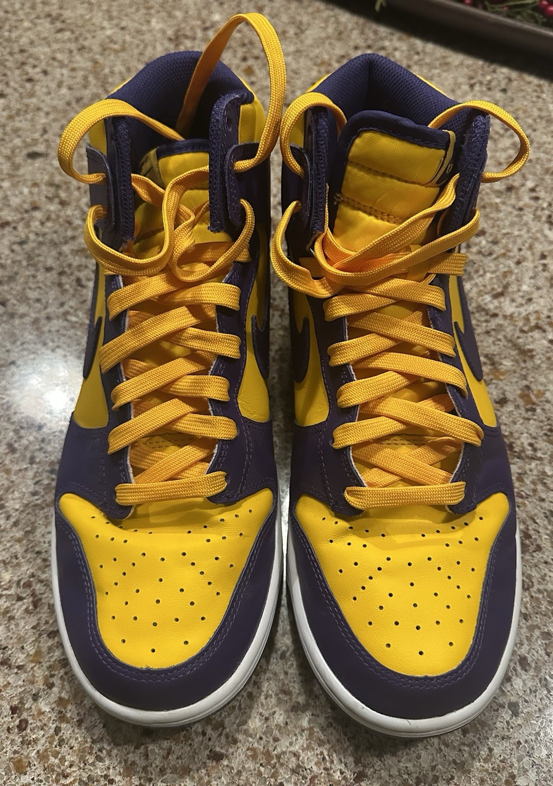 Nike Dunk High Lakers Purple Yellow Leather Men’s Basketball Sneakers size 9.5