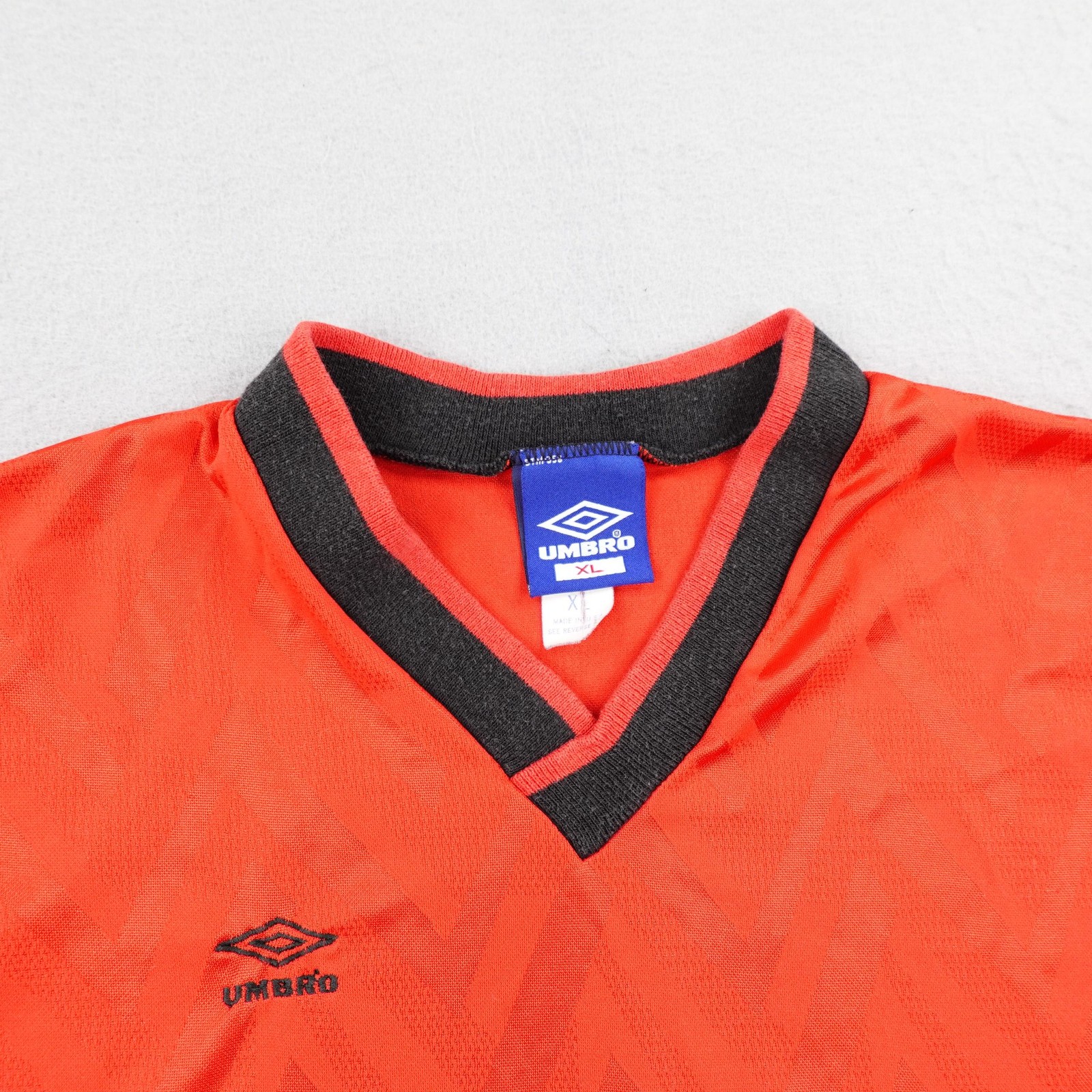 Vintage Umbro Shirt Mens XL Red Zig Zag Soccer Jersey Satin Silky 90s USA #14