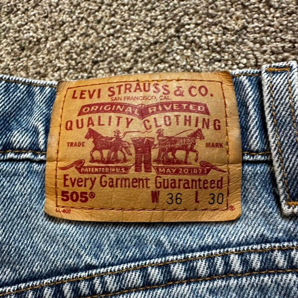 Vintage Levi’s 505 straight leg denim jeans fits 34×31 90s