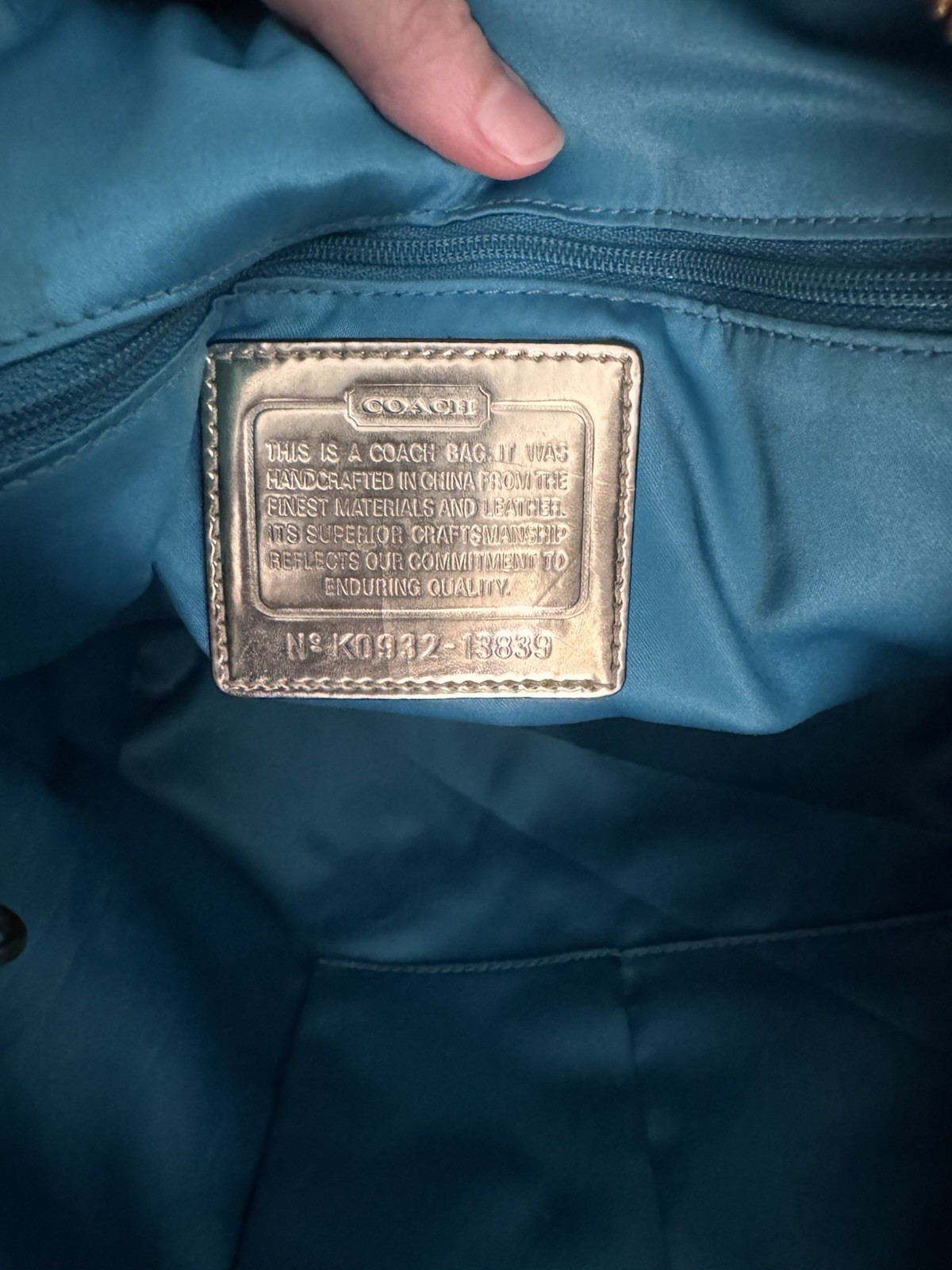 Coach Signature Logo Multicolor Zip Tote Outer Pockets Gold Handles Charm