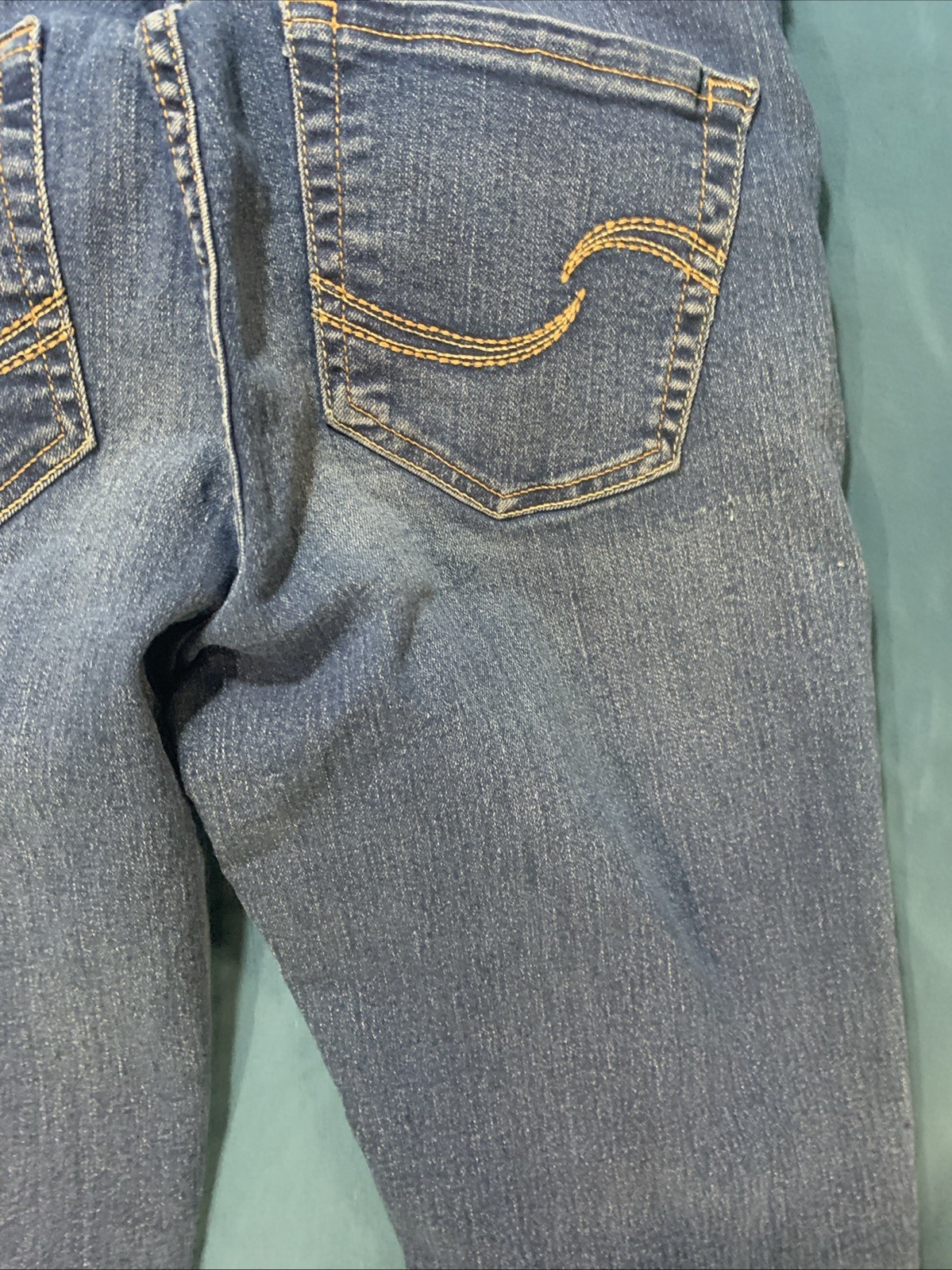 Levi’s Women’s Curvy Bootcut Jeans 4m 27 Waist L 32