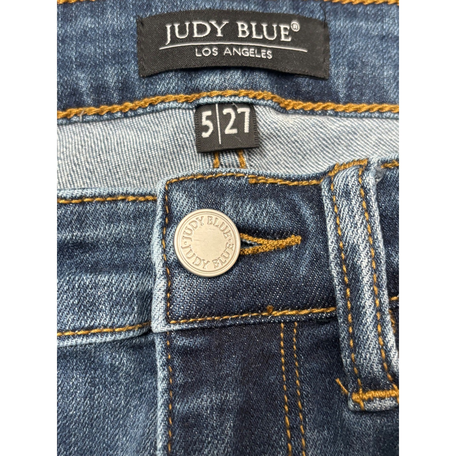 Judy Blue Women’s Skinny Fit Distressed Medium Wash Jeans Size 5 / 27