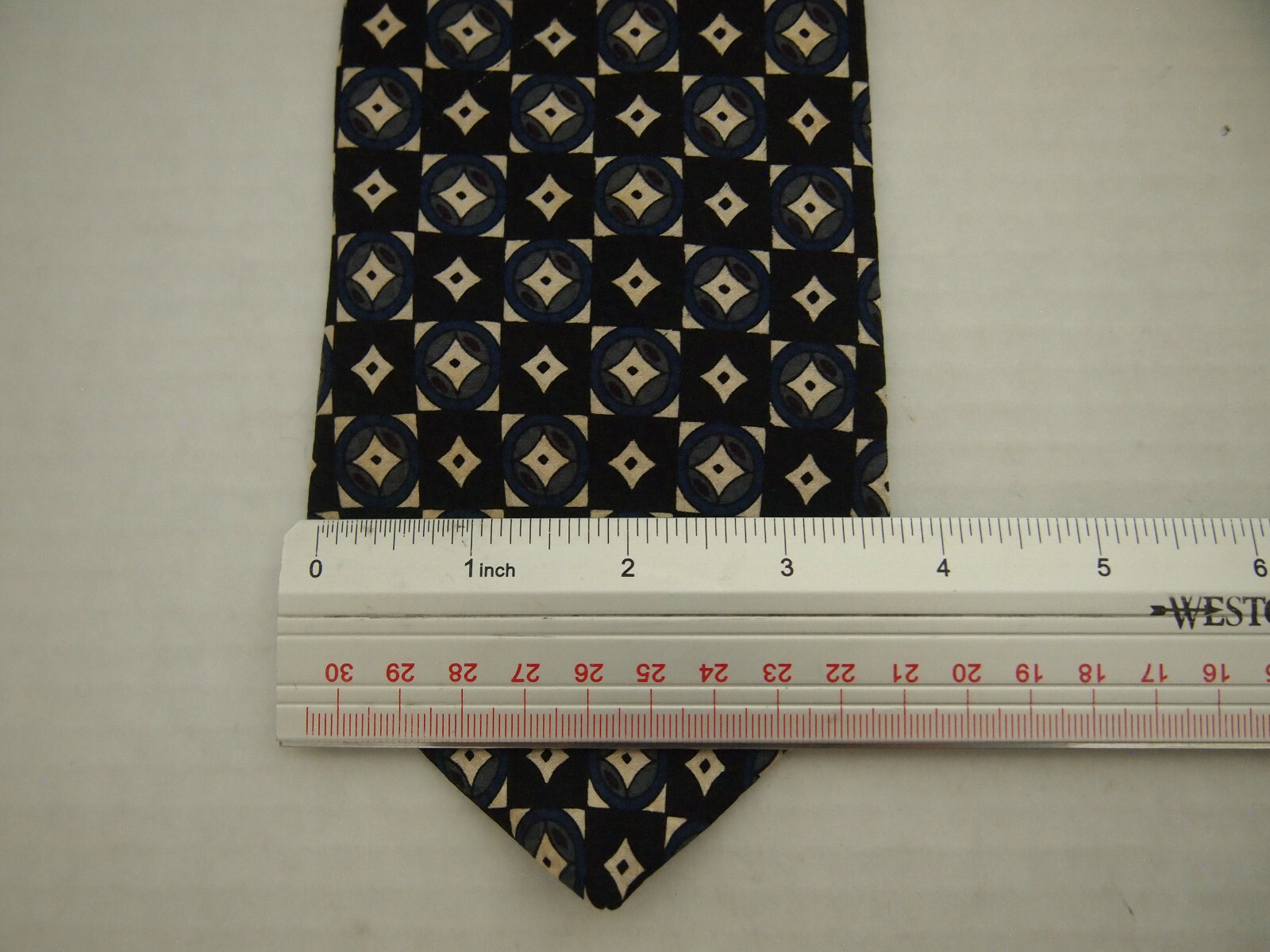 Croft & Barrow Mens Necktie Tie Black Blue Beige Geometric 60″