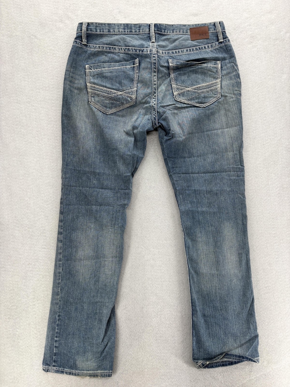 Buckle BKE Derek Straight Jeans Mens 38×34 Blue Wash Relaxed Distressed Denim