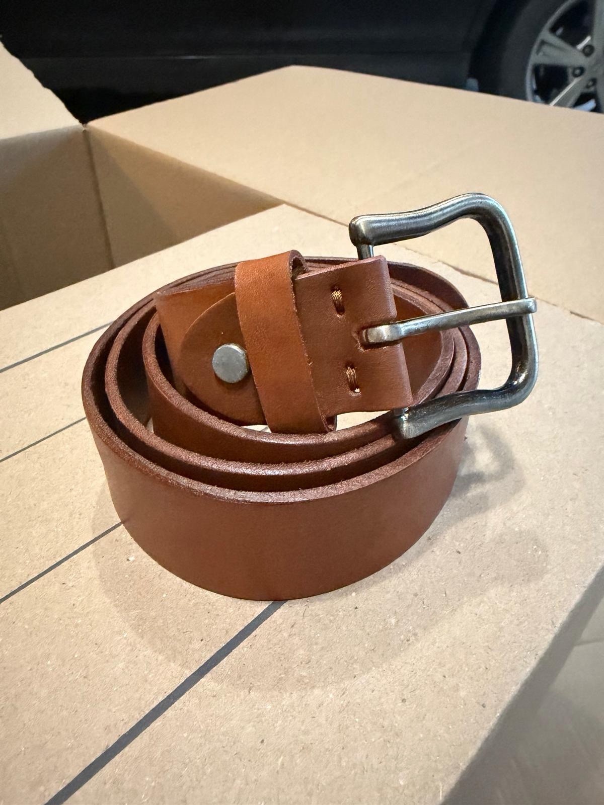 Men’s Brown Leather Belt Size 36 Solid Adjustable Buckle 1.5 in Wide