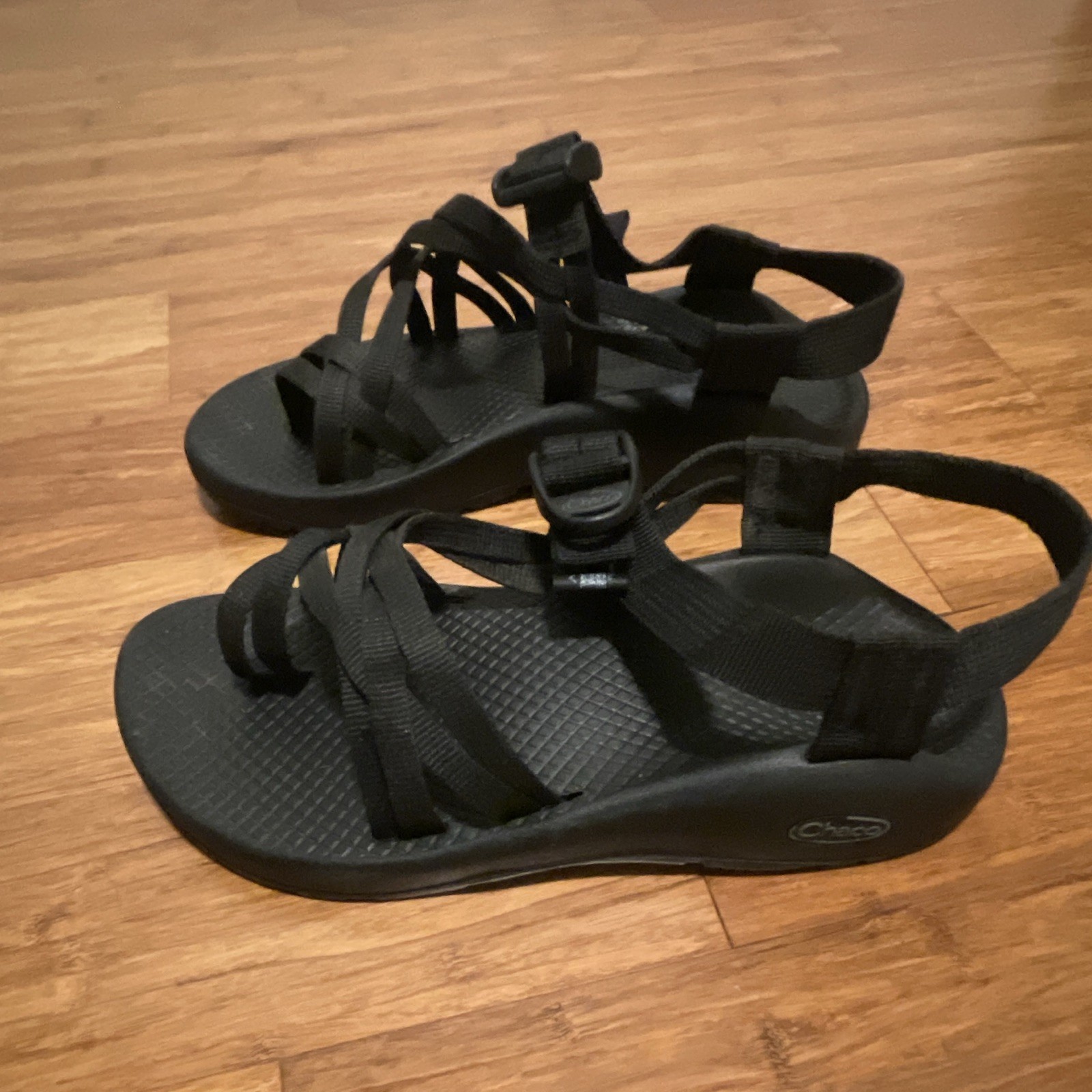 Chaco Women’s Black Strappy Sandals Adjustable Straps Buckle US 6 EU 37