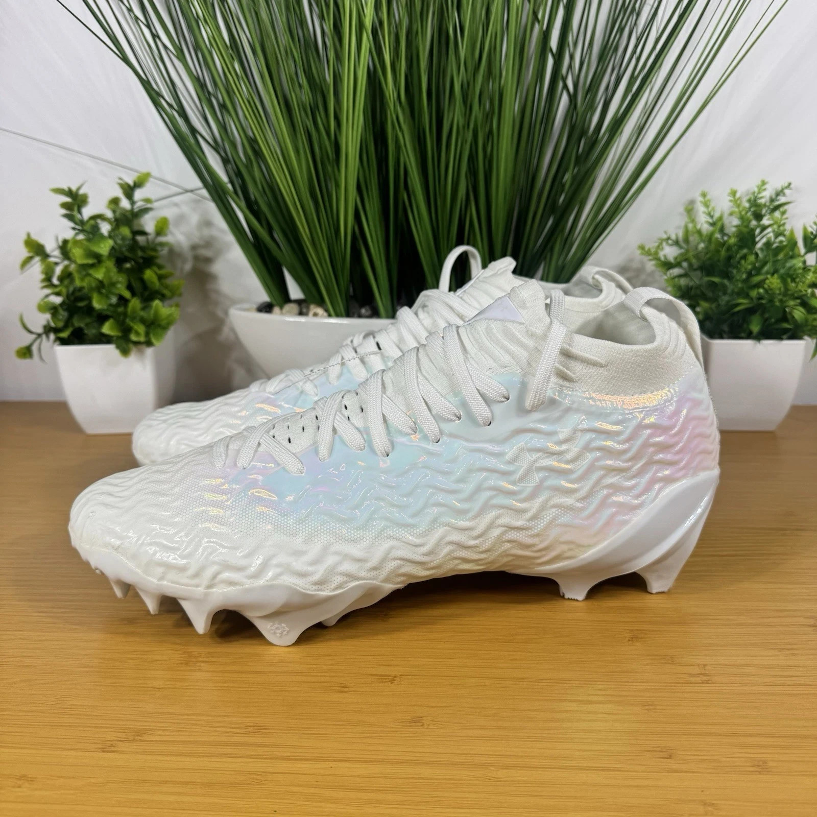 Under Armour Spotlight Pro White Iridescent Football Cleats Mens