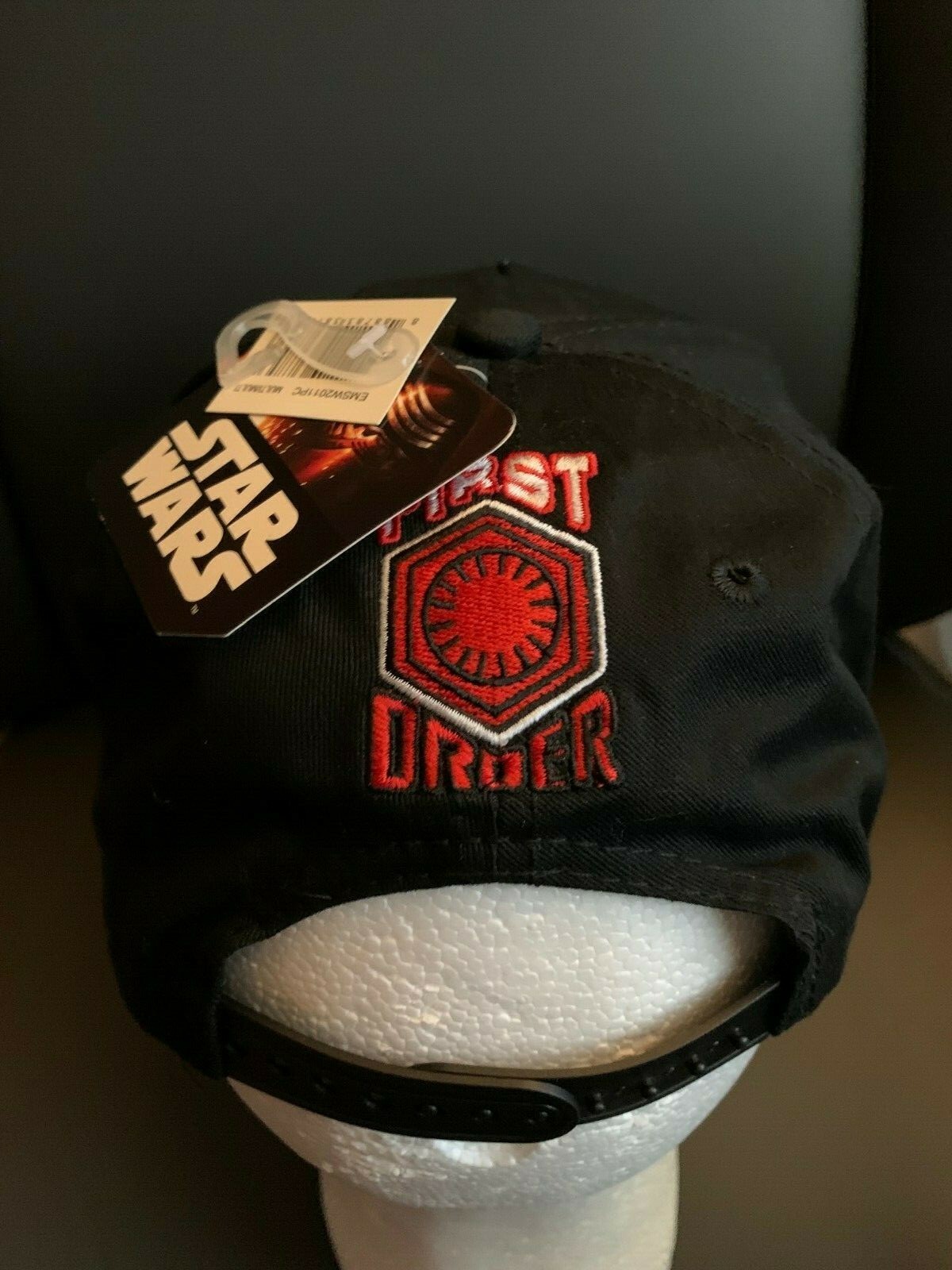 New with Tags NWT Star Wars Kylo Ren SnapBack Flat Brim Bill Hat OSFM