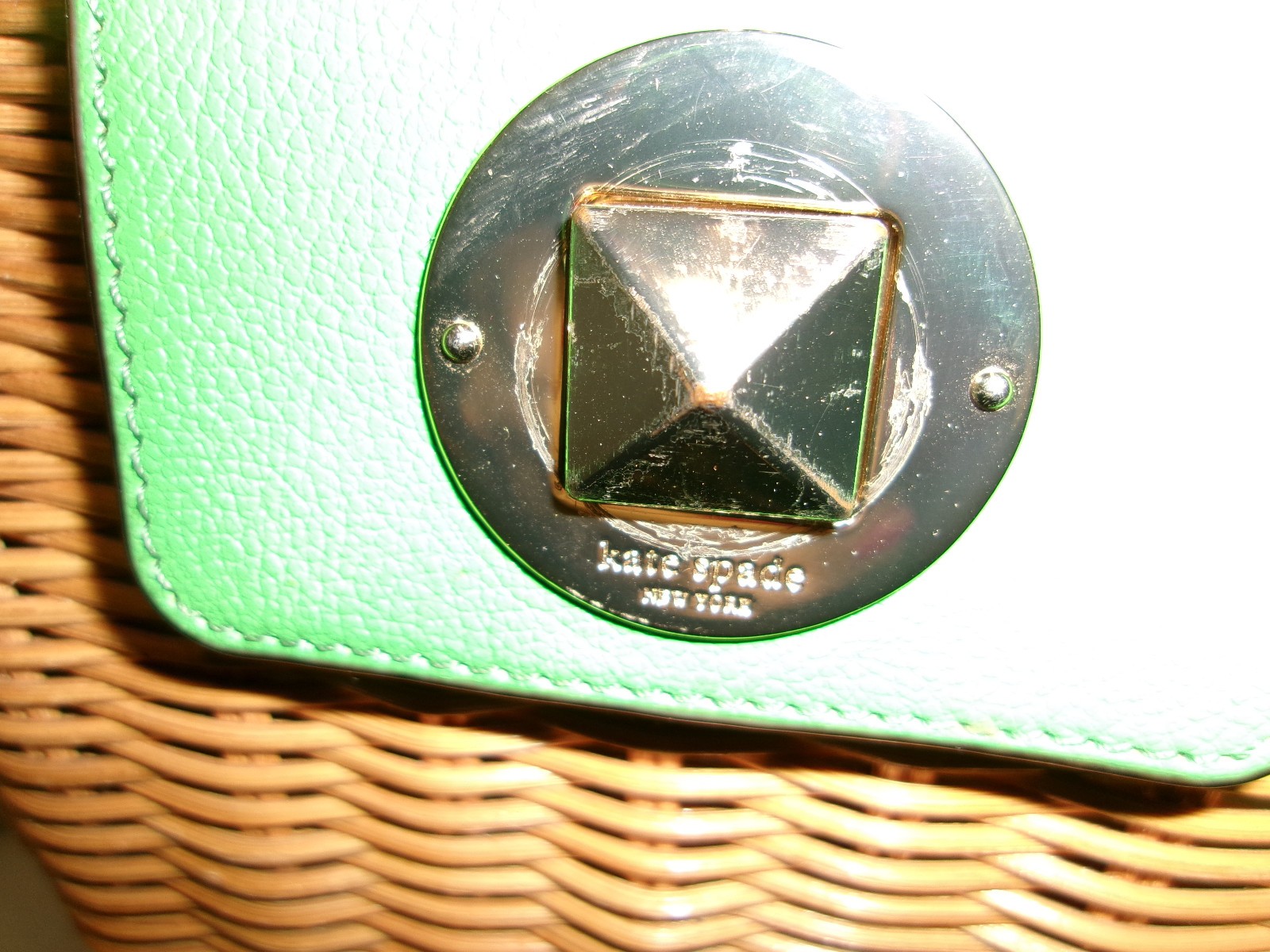 KATE SPADE APPLE GREEN PICNIC BASKET HANDBAG W/ZIP AROUNDD CLUTCH WALLET