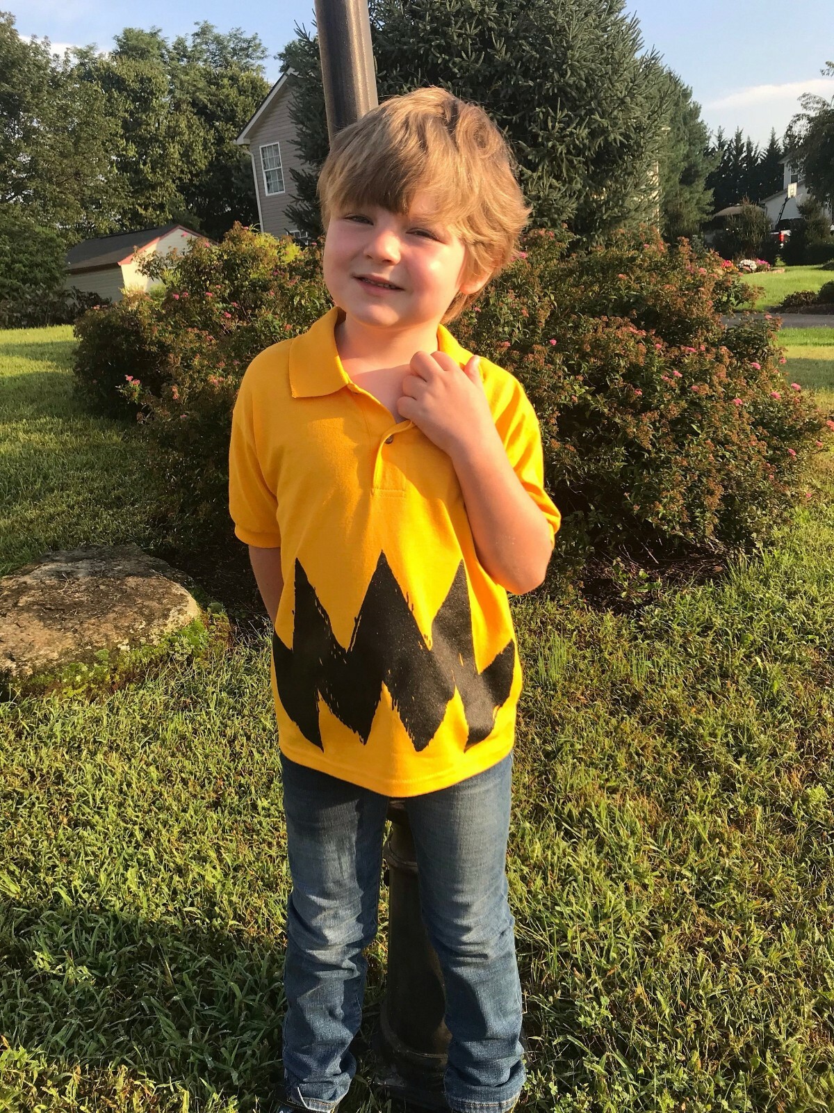 New Boys Cartoon Charlie Halloween Costume Polo Shirt Black Zig Zag Youth S – XL