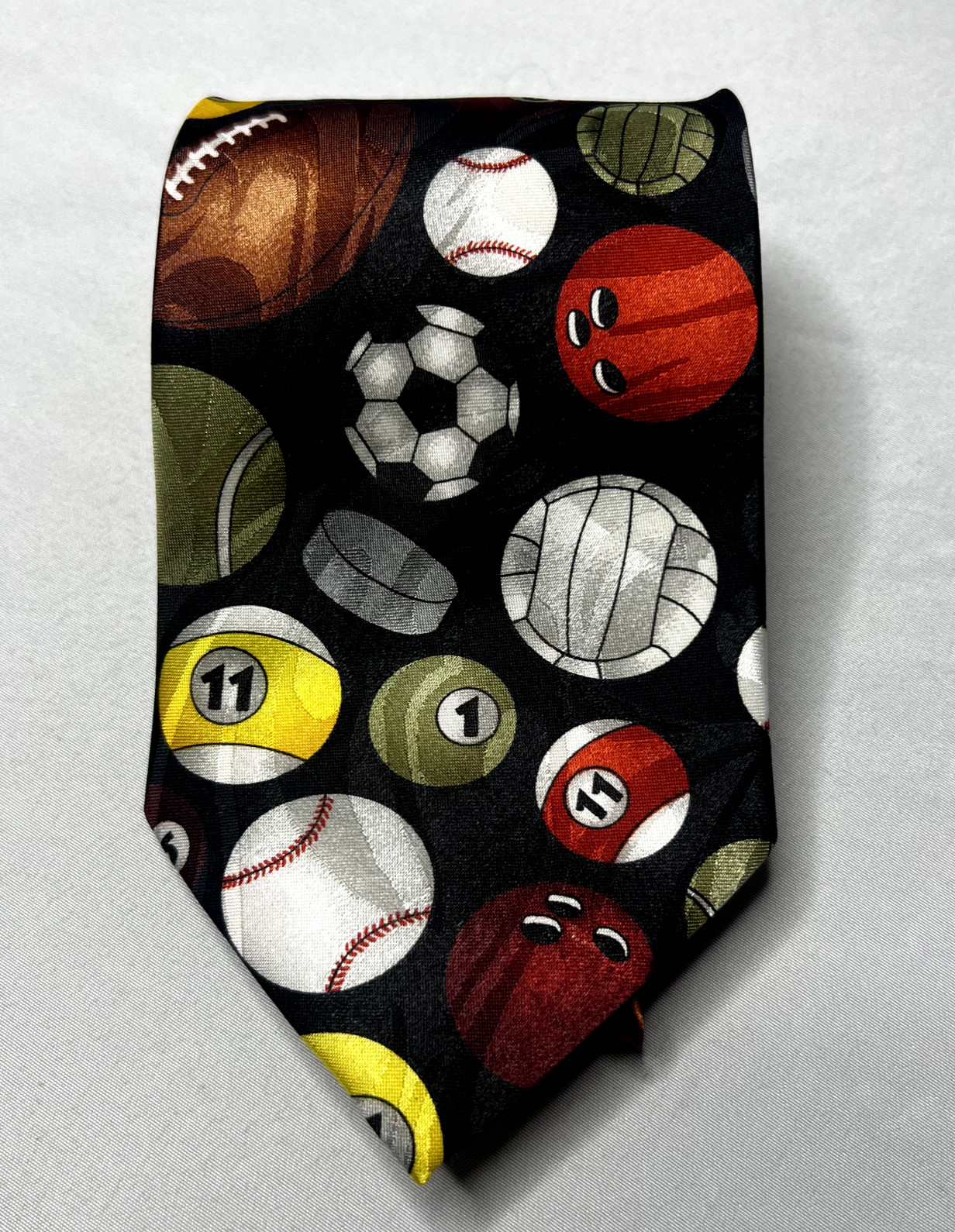 Steven Harris Mens Tie Polyester Athletic Balls Coaches Basketball Football Pool