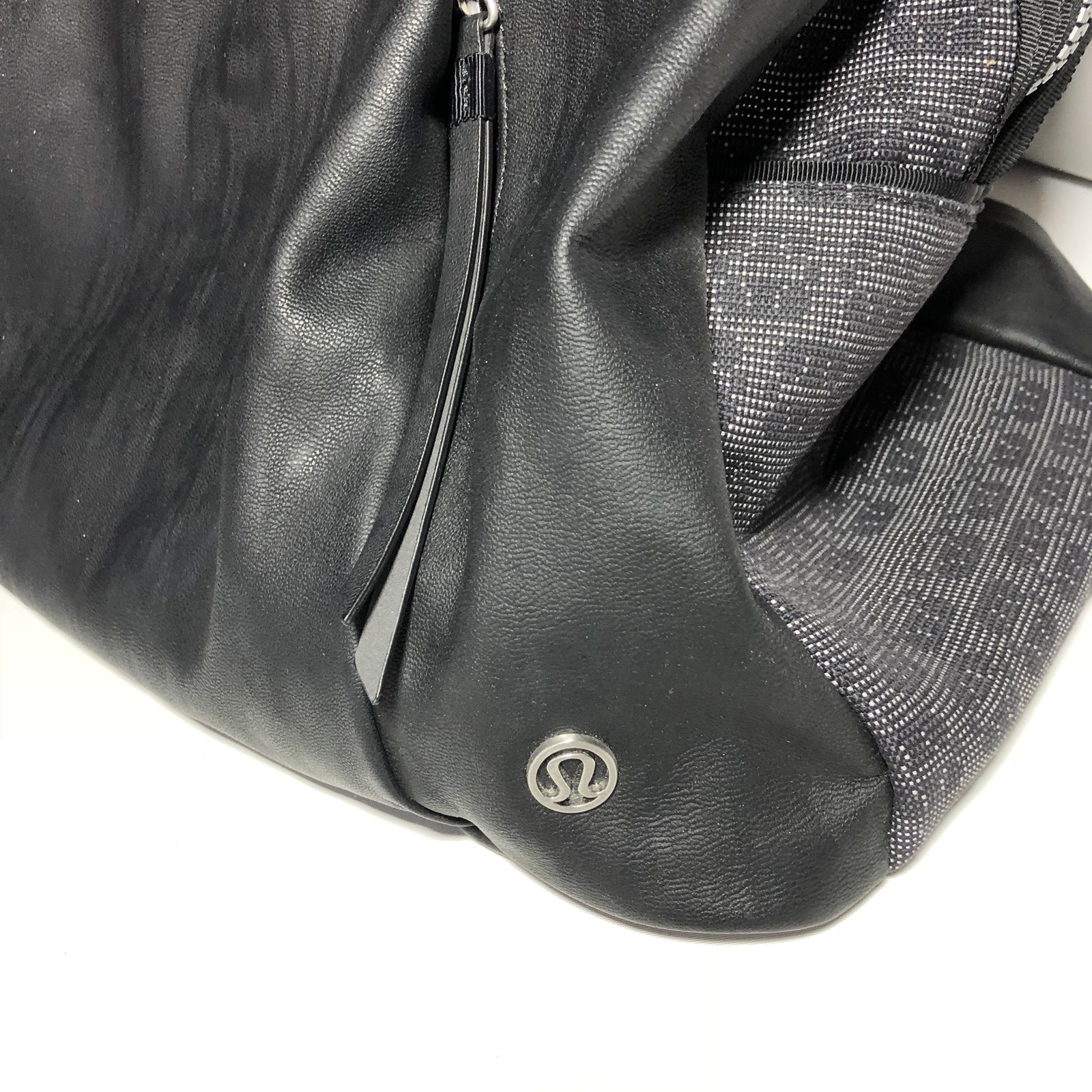 EUC Lululemon Om The Day Bag Black Reflective