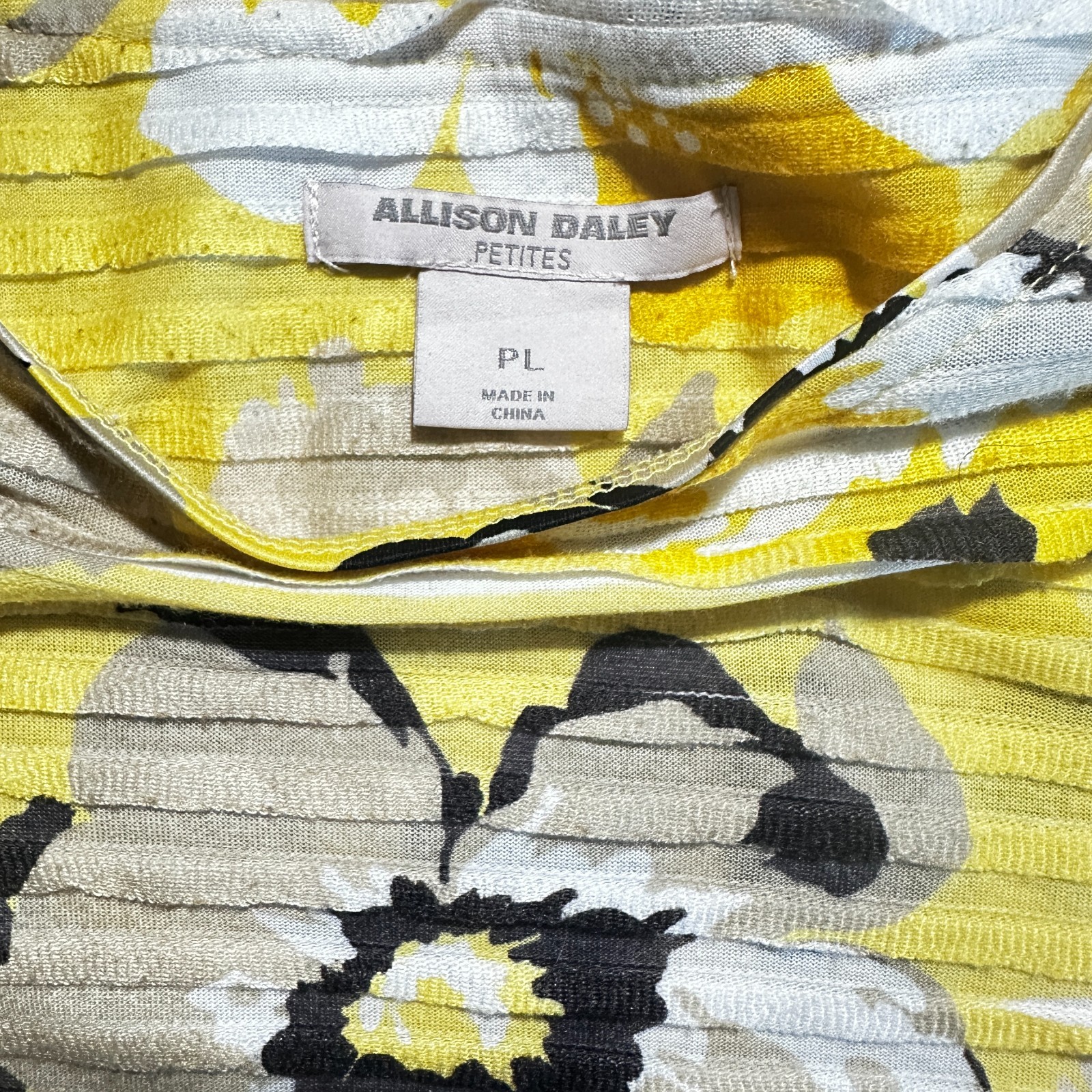 Allison Daley Women Petite PL Short Sleeve Soft Stretch Knit Top YEL/BLK Floral