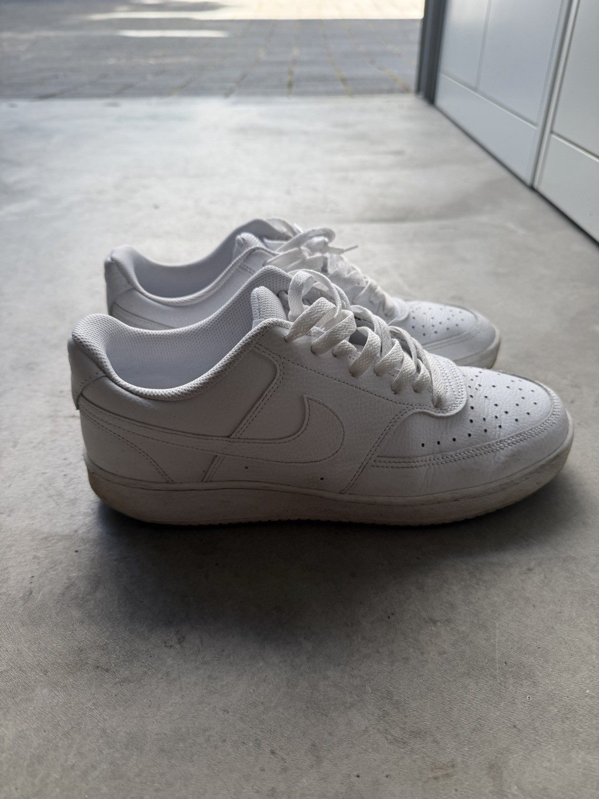 Nike Court Vision Low Men’s Sneakers Triple White, Size 9.5
