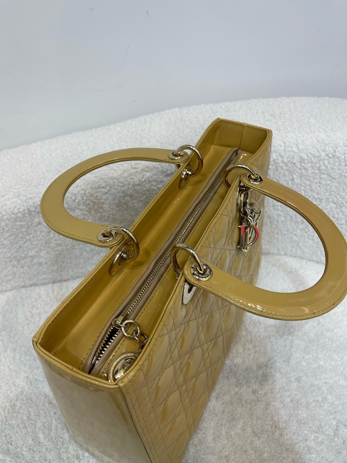 Dior Pre-Owned Authentic Luxury Handbag Yellow 32*25*11 Free Tracked Shipping