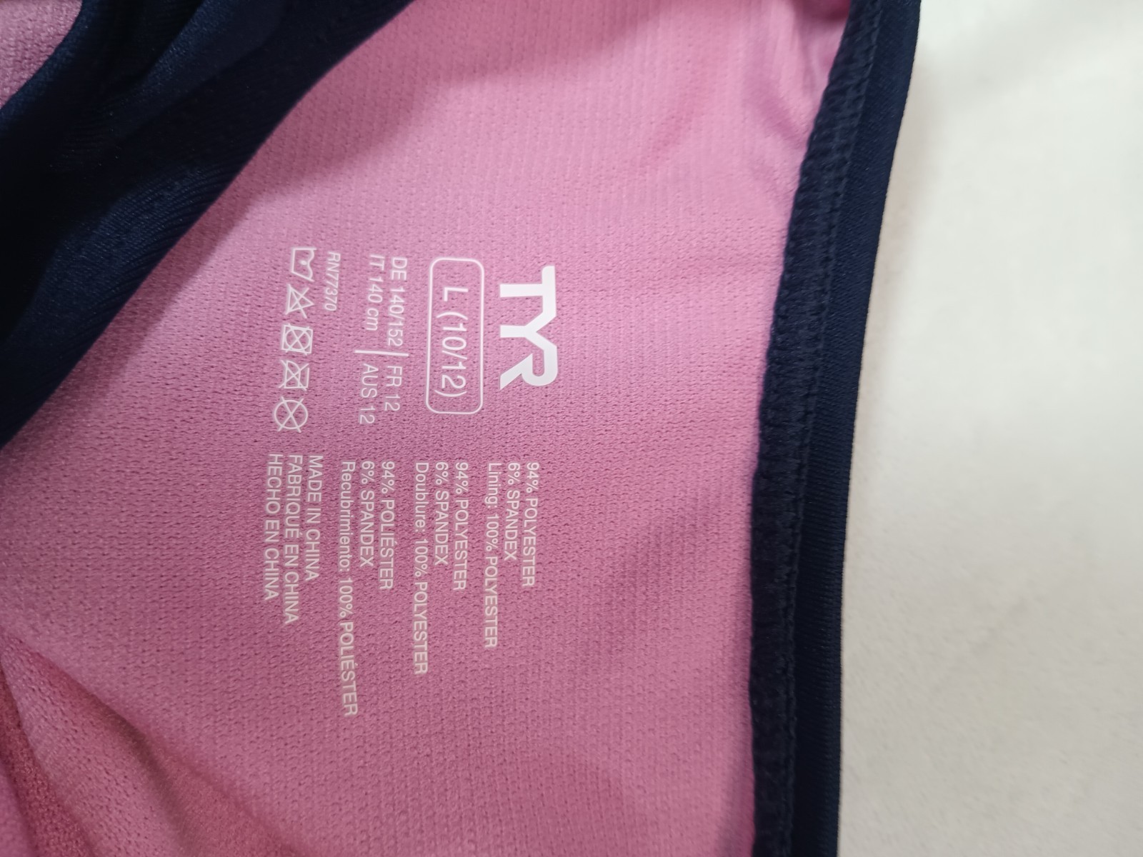 TYR Girls Solid Maxfit One Piece Swimsuit Navy/Pink Size L (10/12)