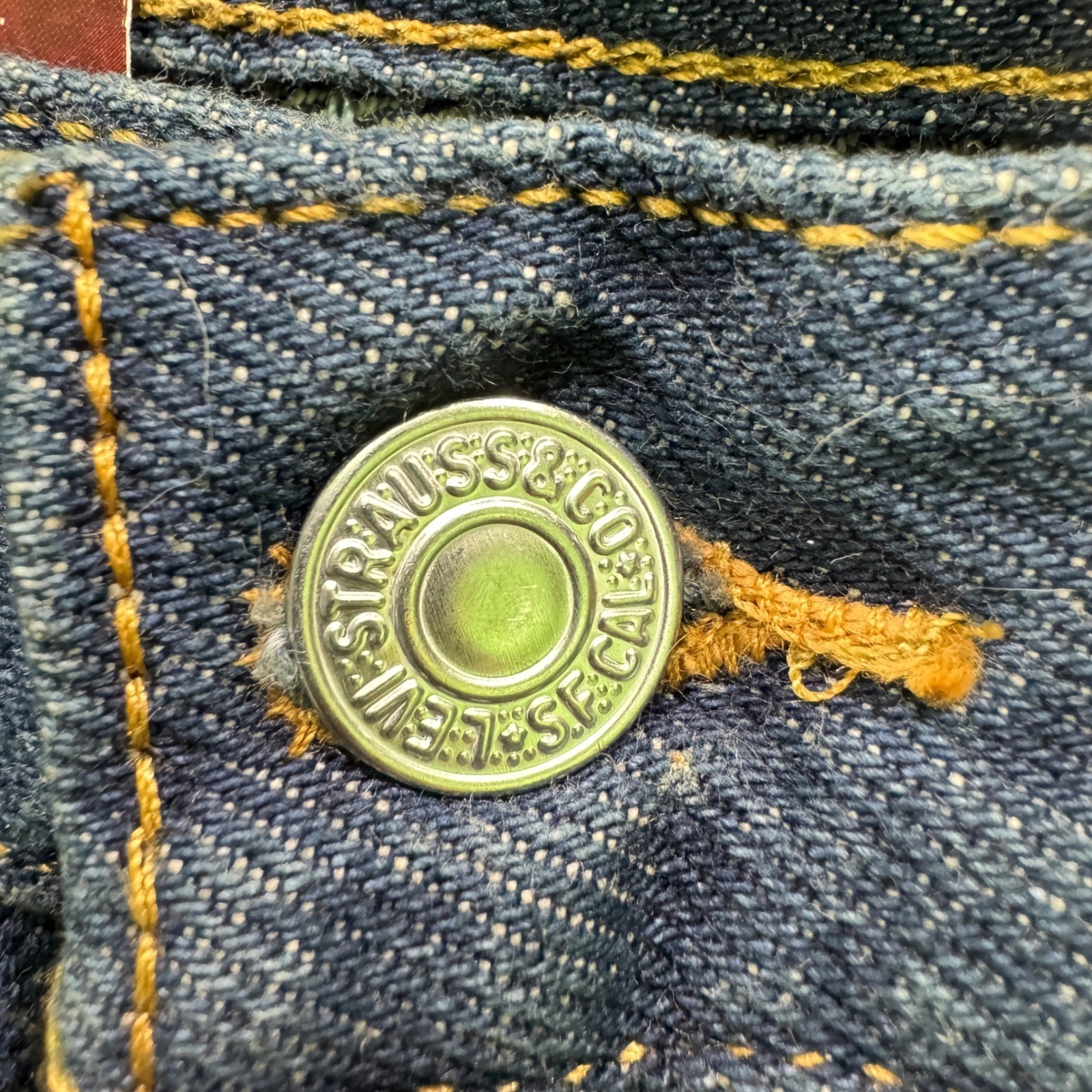 NWT Vintage Deadstock Y2K Levi’s 505 Regular Fit Jeans Mens 29×32 Dark Wash