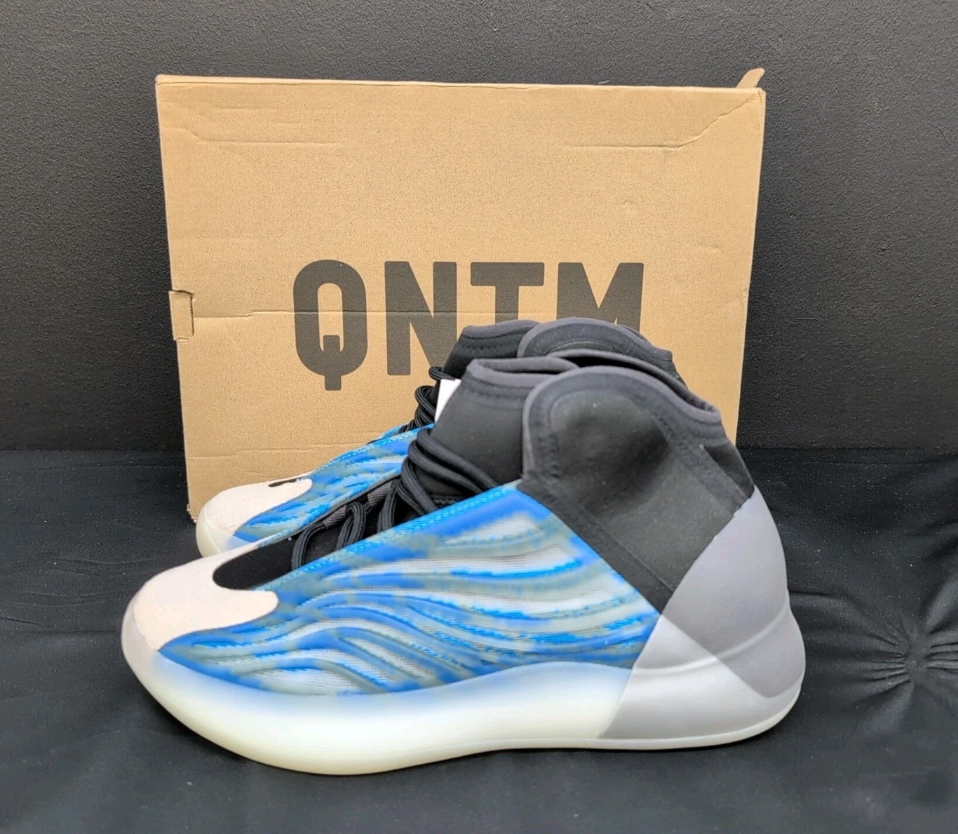Adidas Yeezy Quantum Shoes Men’s Comfort Sneakers US 8.5 Frozen Blue GZ8872