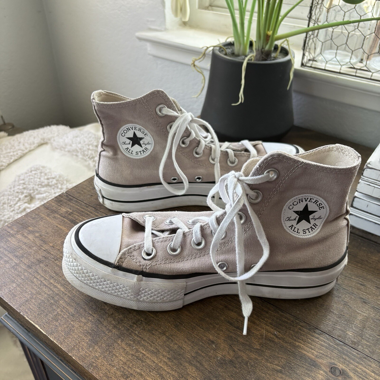 Converse Chuck Taylor All Star Lift Platform High Wonder Stone Size 5.5 Wimen’s