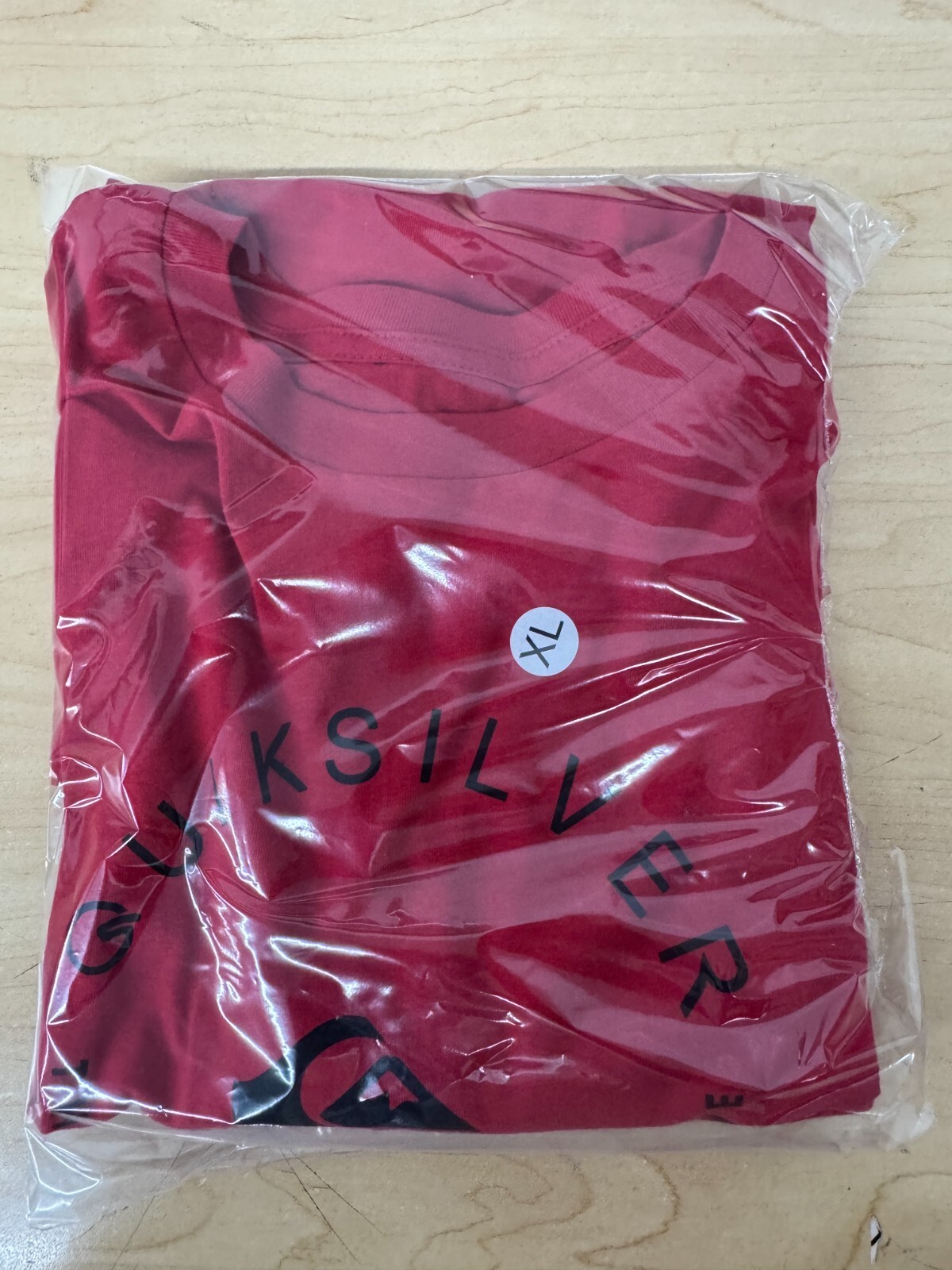 QUIKSILVER MOUNTAIN AND WAVE RED GRAPHIC T SHIRT