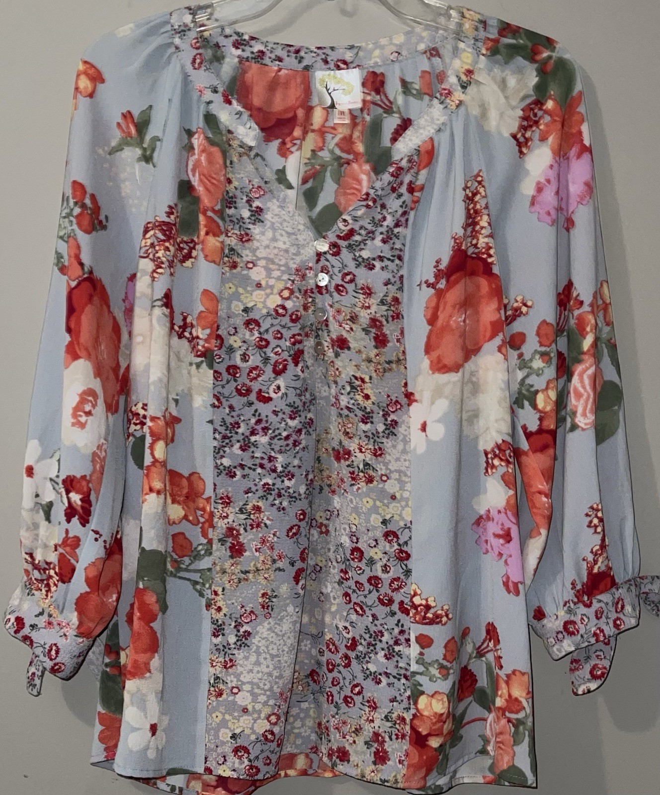 Women’s Fig and Flower Long Tied Sleeves Floral Top Blouse V Neck Size Medium