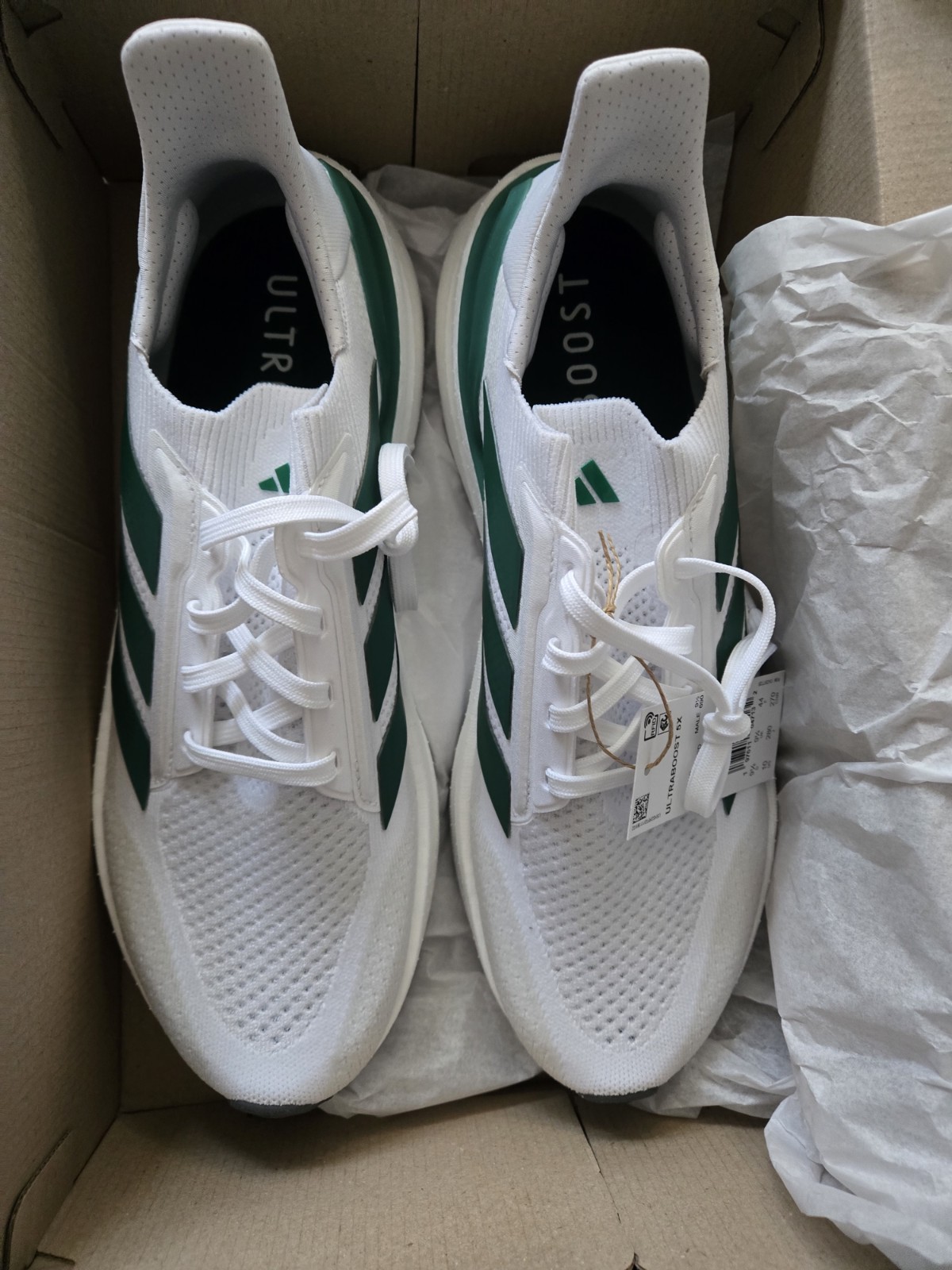 Adidas Men’s UltraBoost 5X US Men Size 10 Green and White JH7248