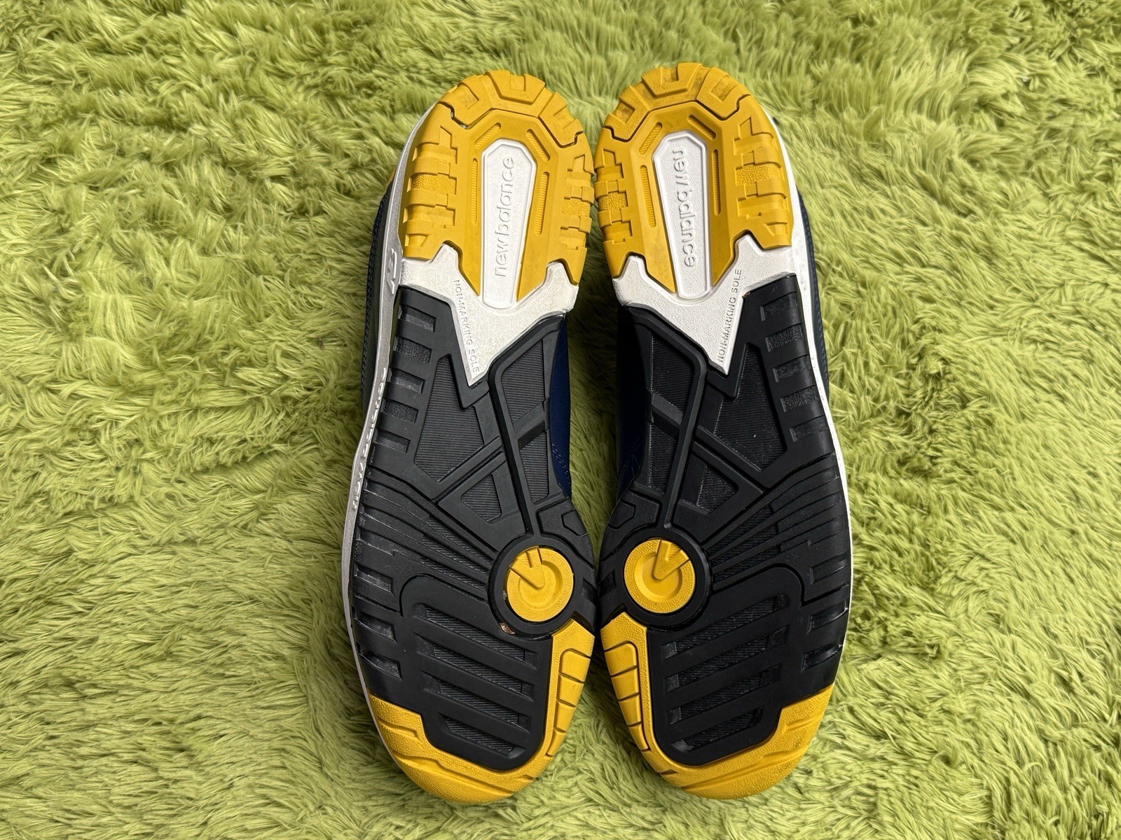 New Balance 550 Navy Yellow Size 10
