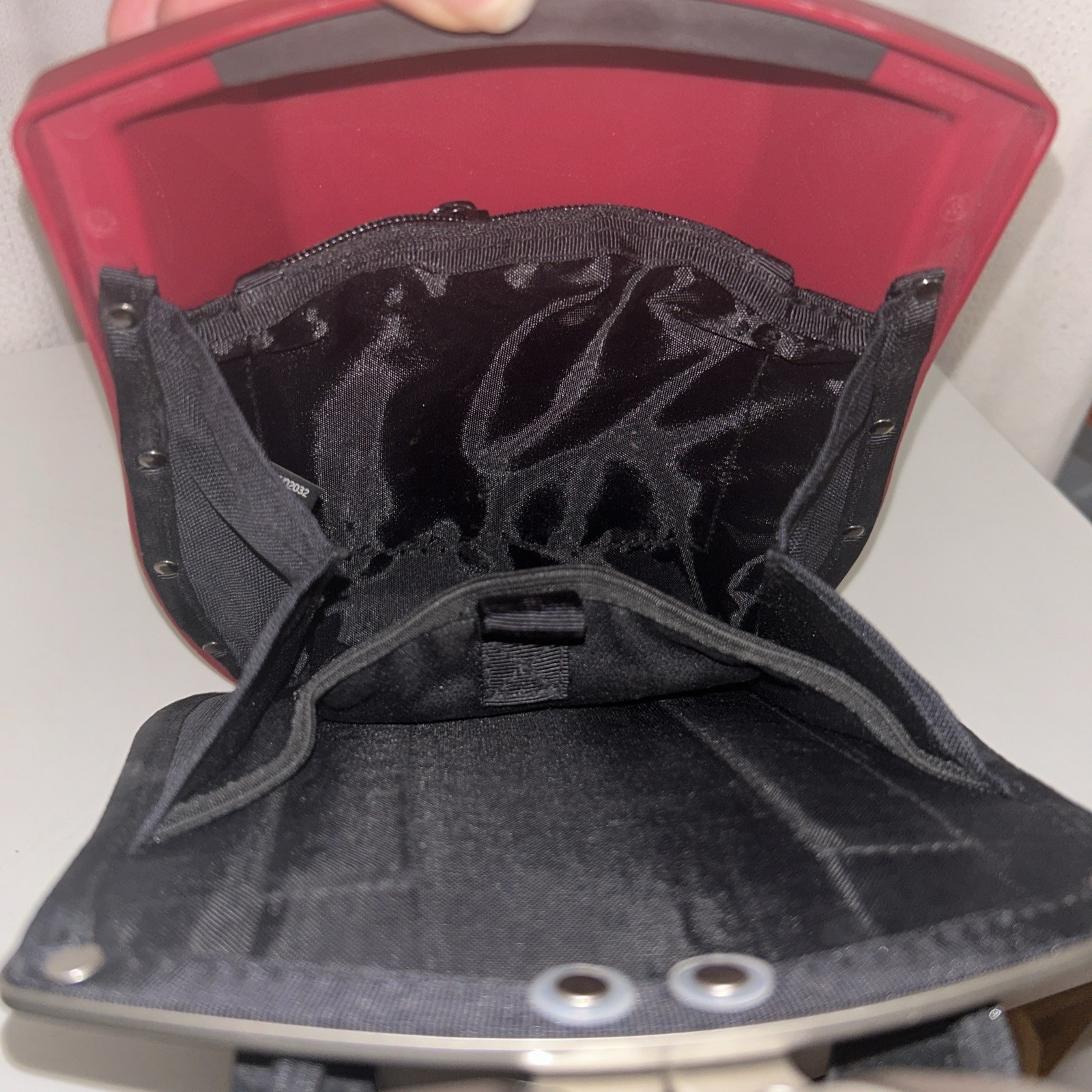 BOBLBE-E SWEDEN, HARD SHELL BACKPACK, NWOT, UNUSED LABEL, PAT. PEND’G, UNISEX