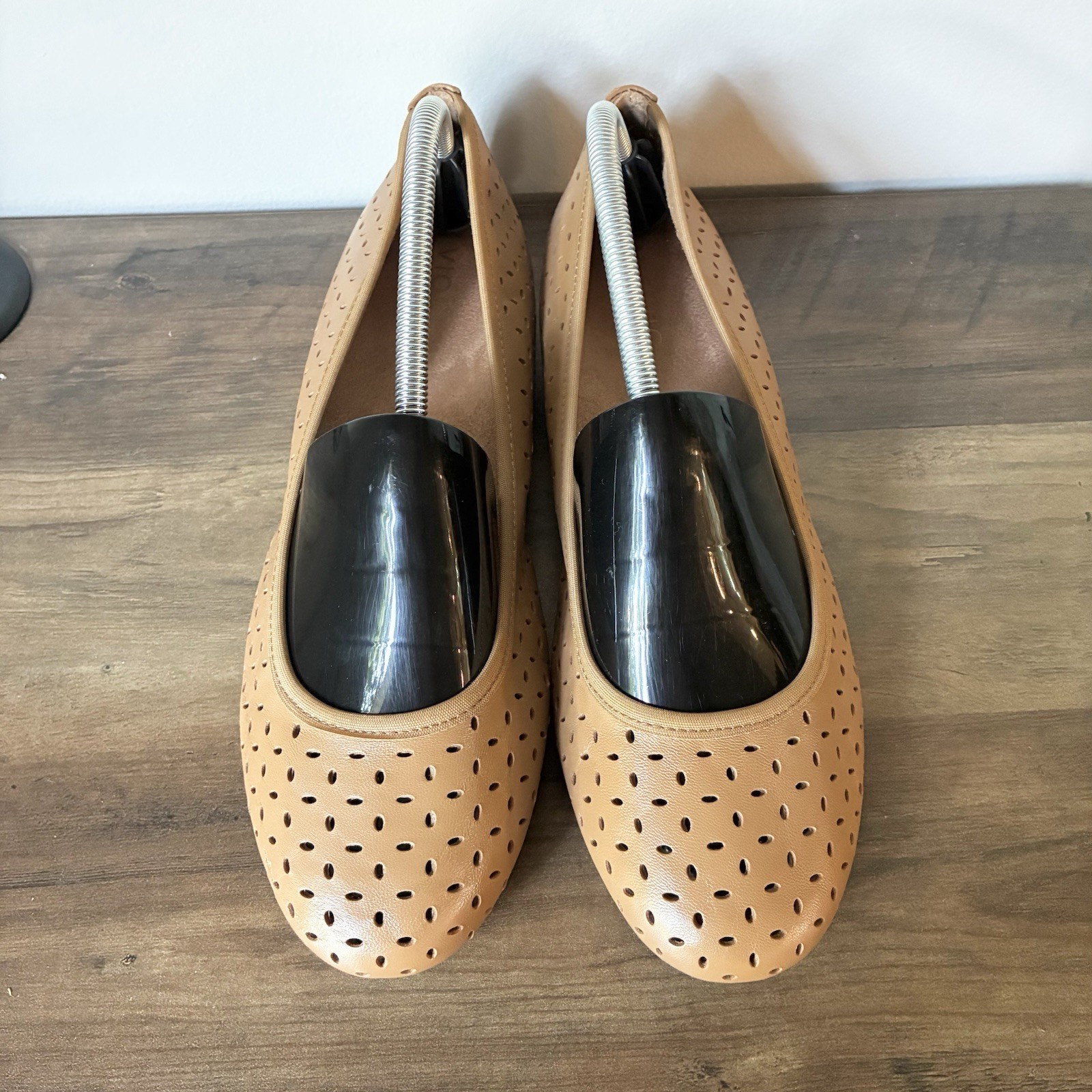 Vionic Robyn II Leather Laser Cut Ballet Slip On Flats Cognac Tan Womens 11