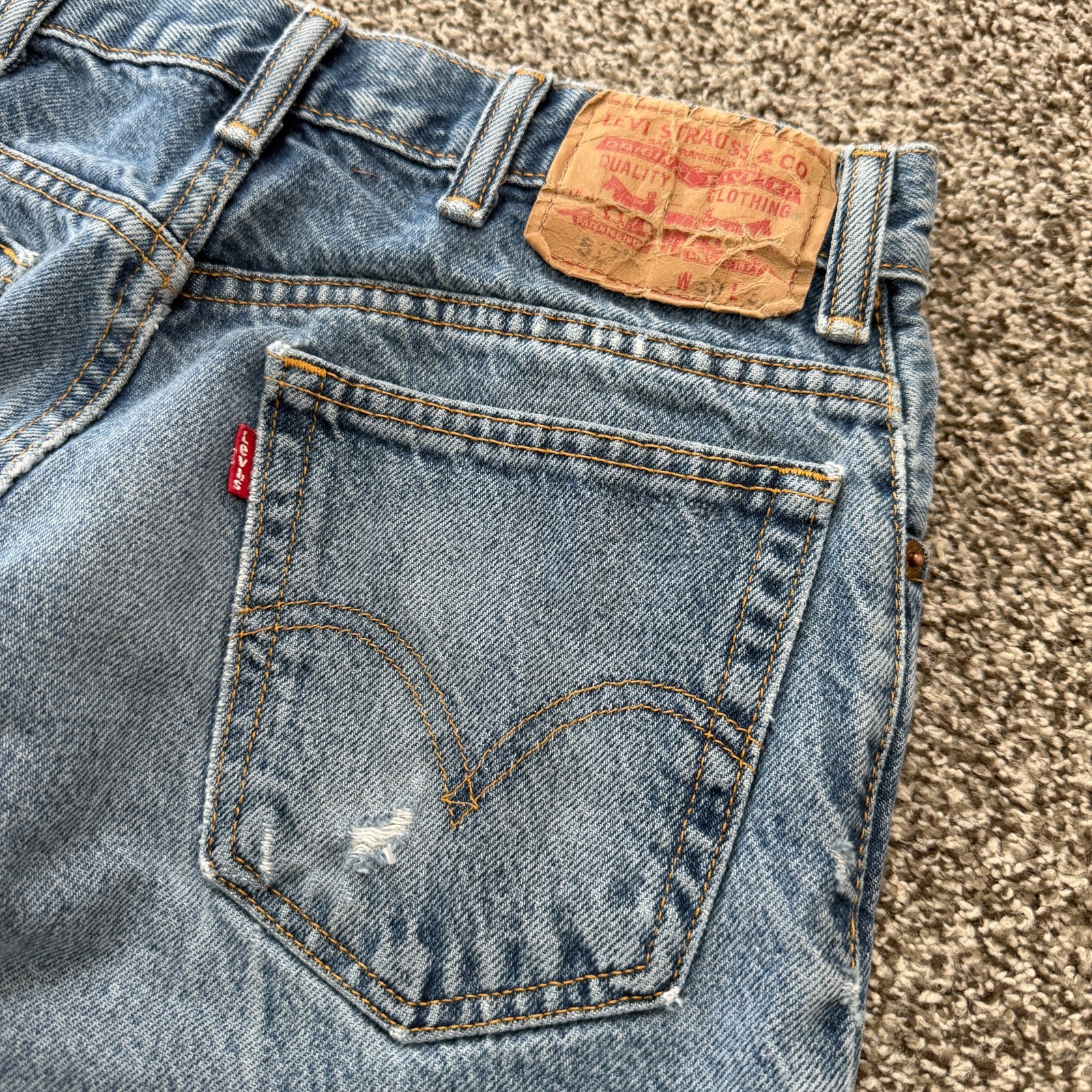 VTG Levi’s 527 Jeans Men’s 29×31 Blue Bootcut Distressed Cowboy Western Low Rise