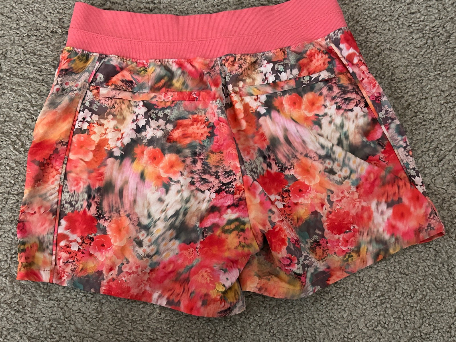 Athleta Shorts Women’s Size 6 Pink Coral Brooklyn Printed Casual Elastic Running