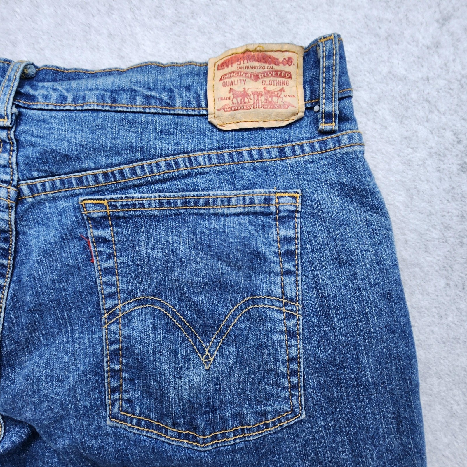 Levis 550 Jeans Womens 16 Medium Blue Relaxed Bootcut Denim Made Egypt Classic