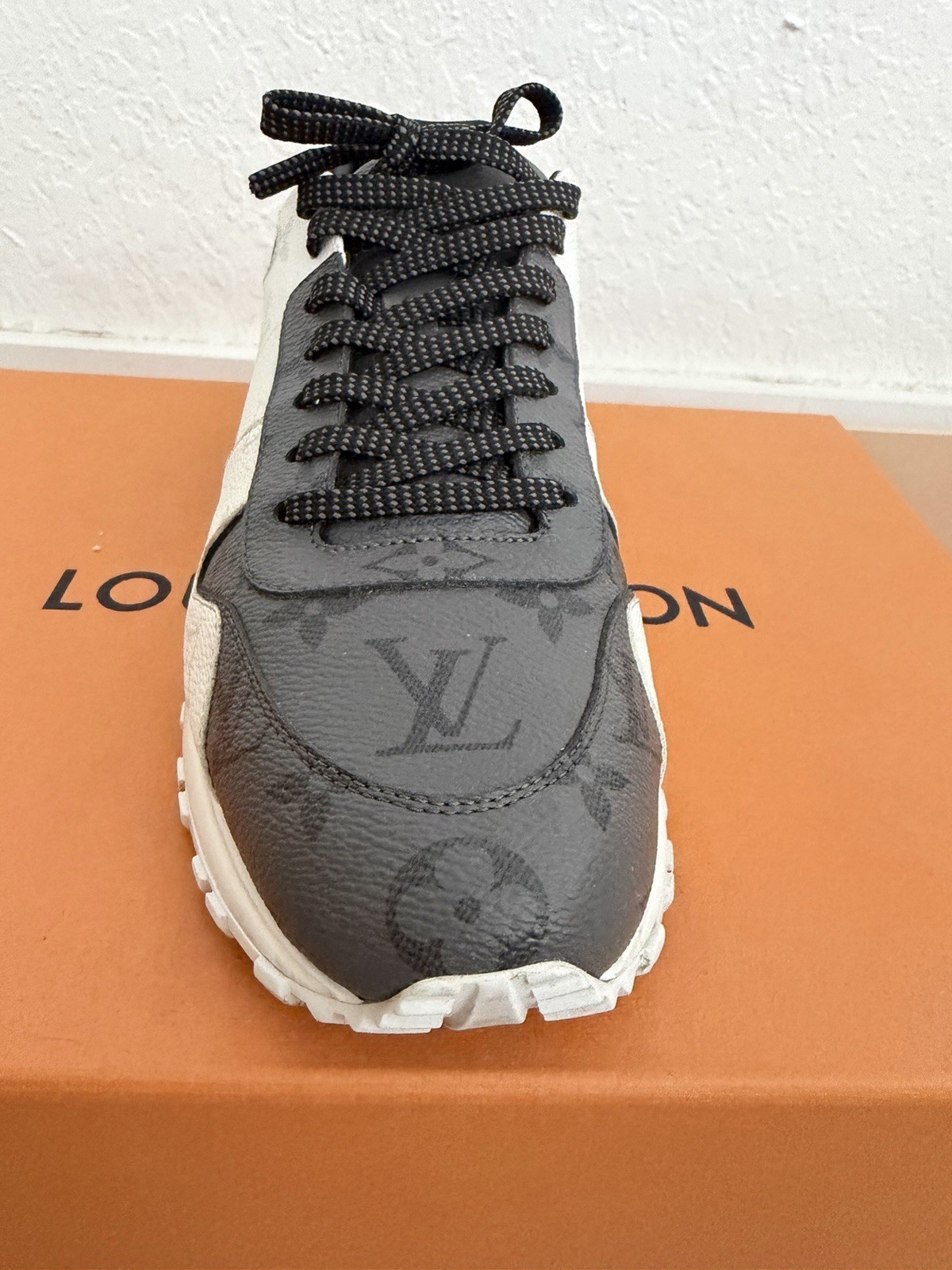Louis Vuitton Run Away Sneaker Monogram White Eclipse Men’s Size UK 6/ US 7